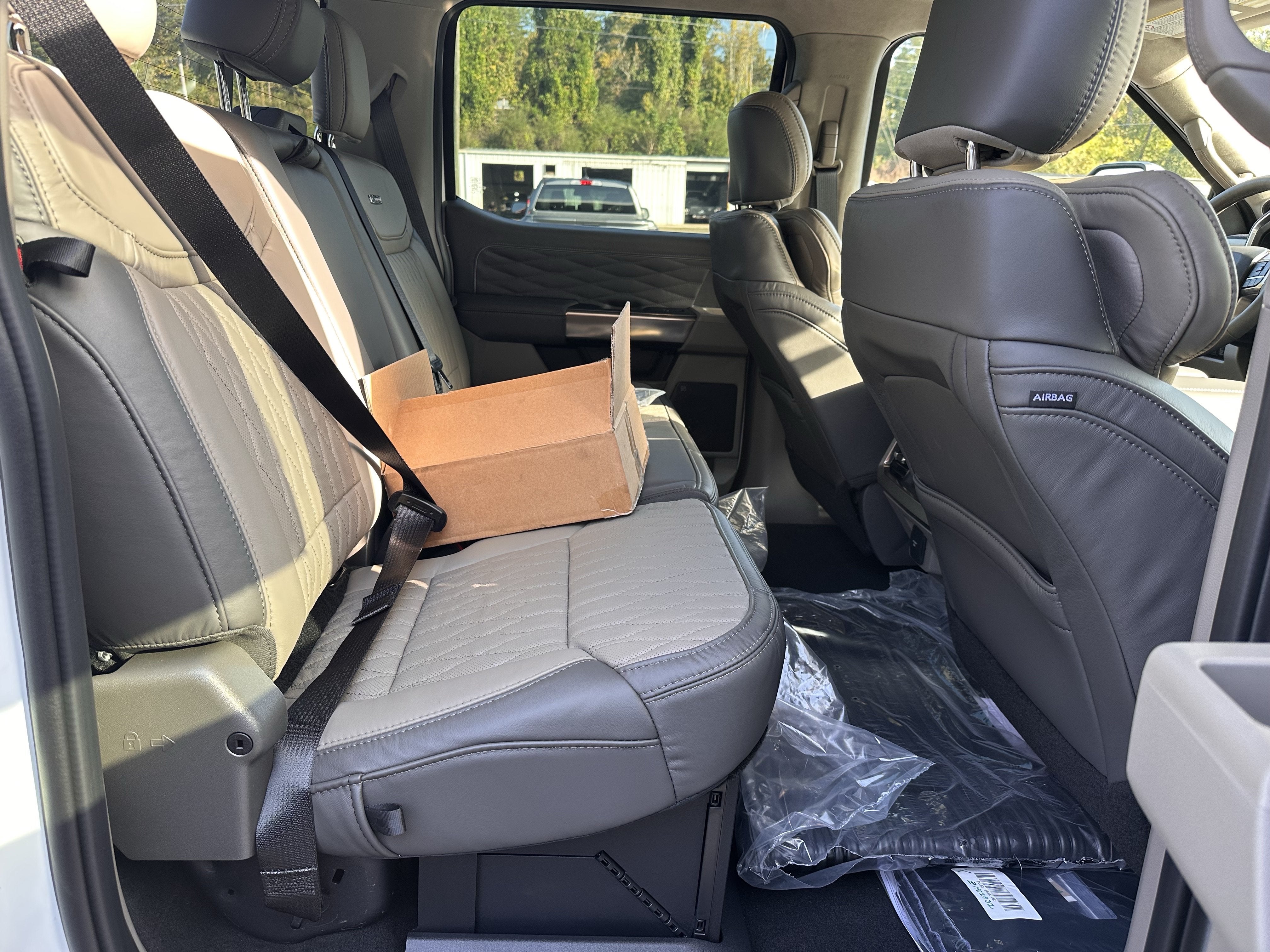 2027 Ford Super Duty F-250 Platinum