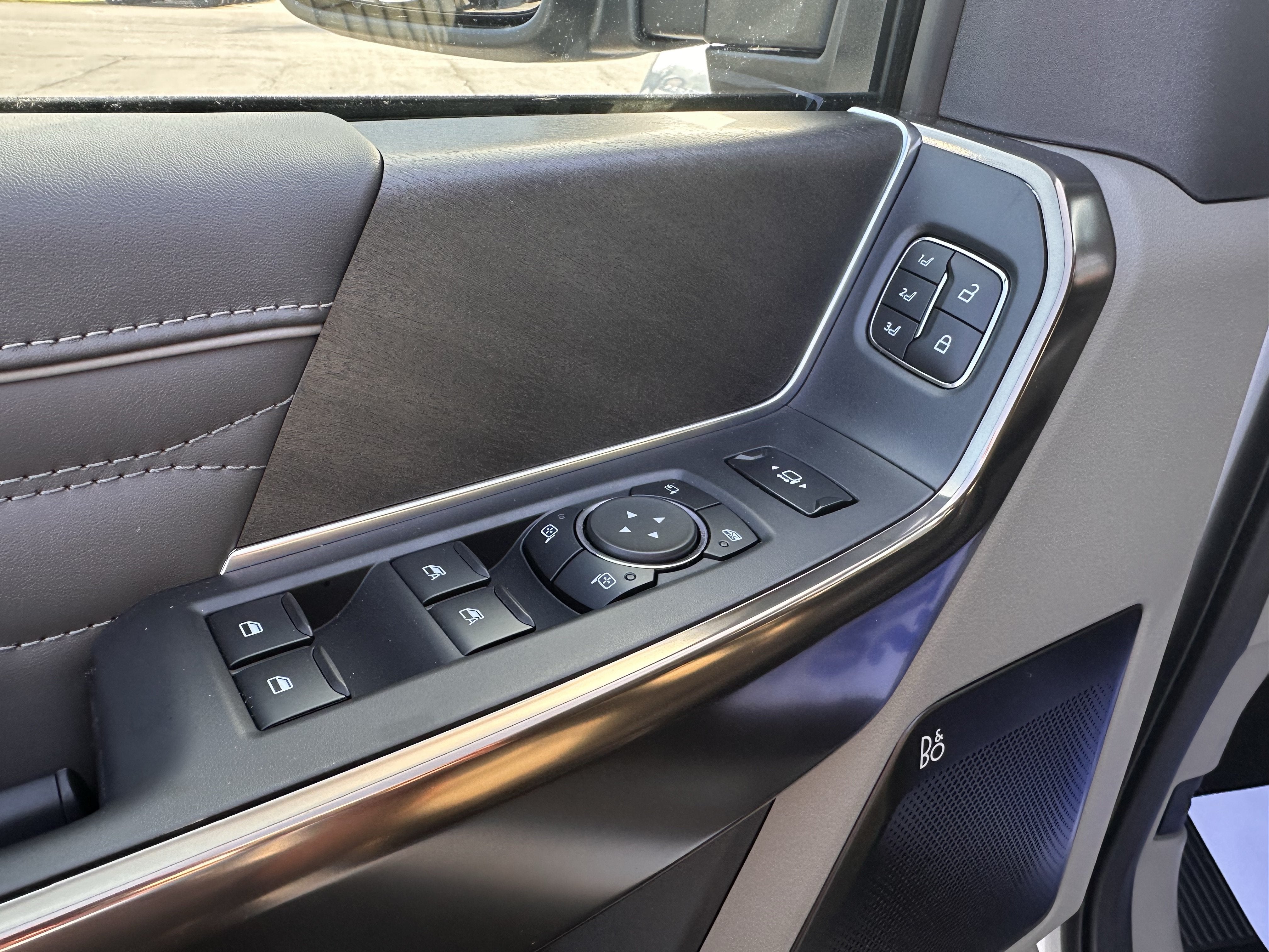 2027 Ford Super Duty F-250 Platinum