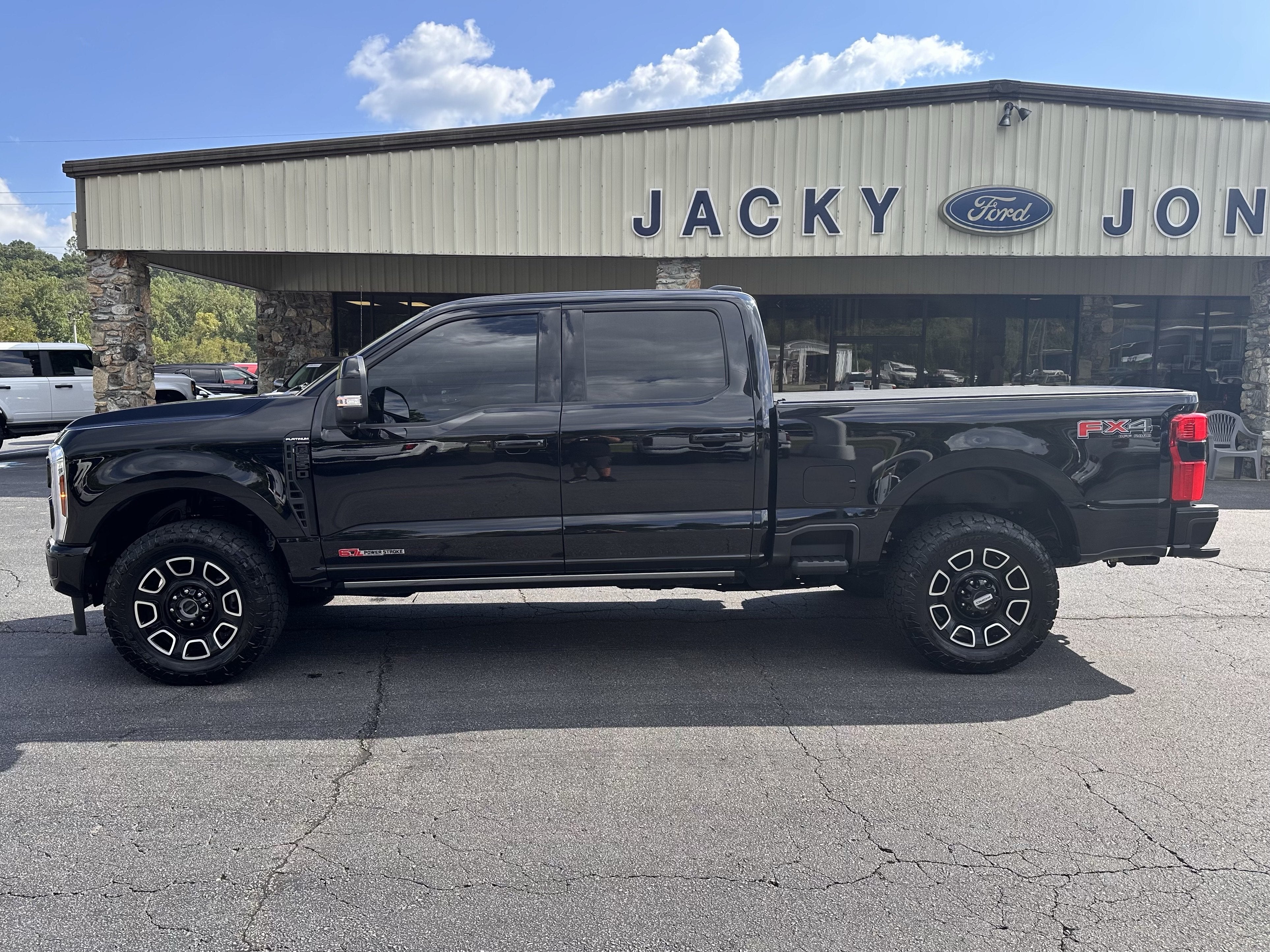 2025 Ford Super Duty F-250 Platinum