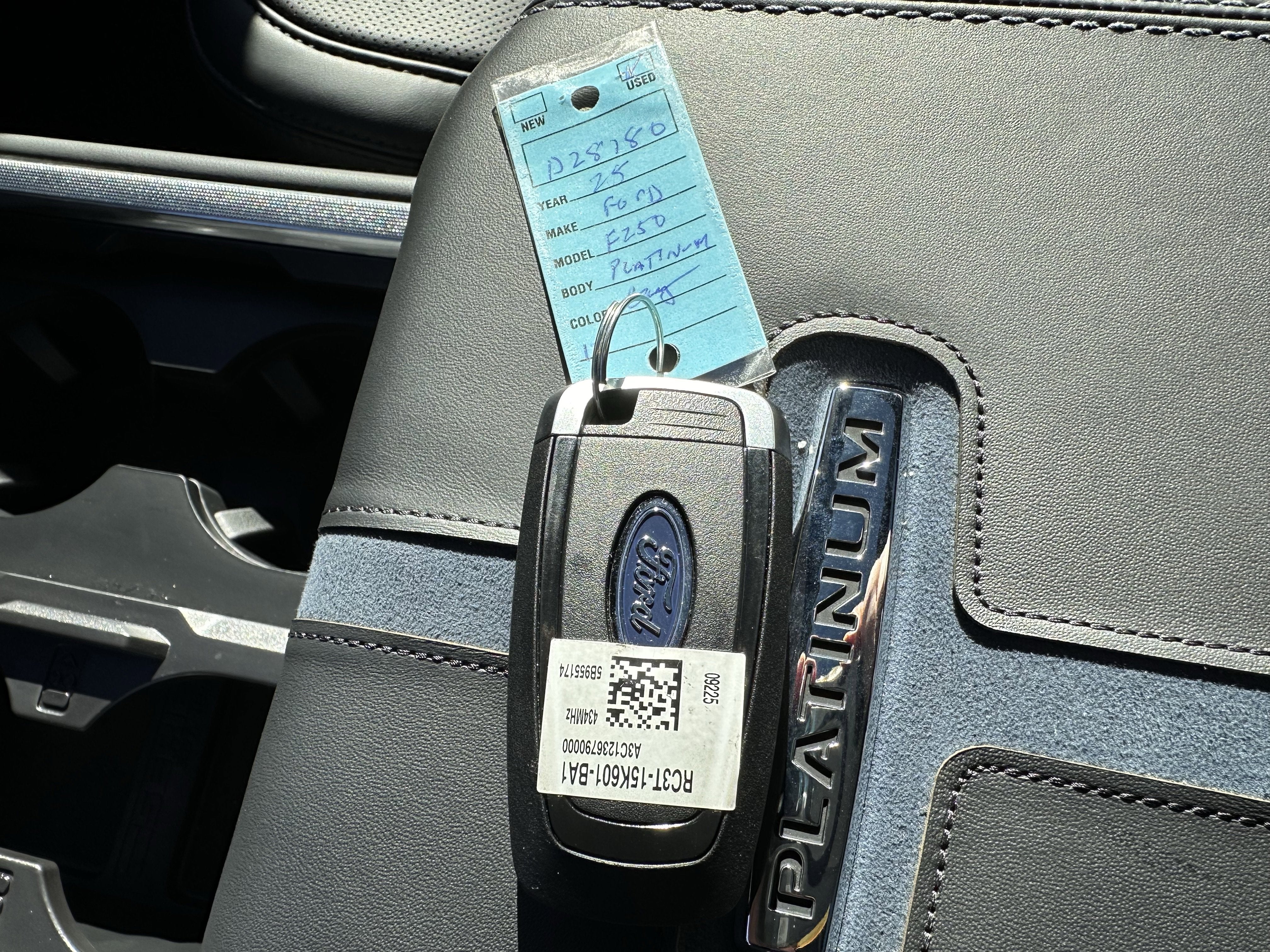 2025 Ford Super Duty F-250 Platinum