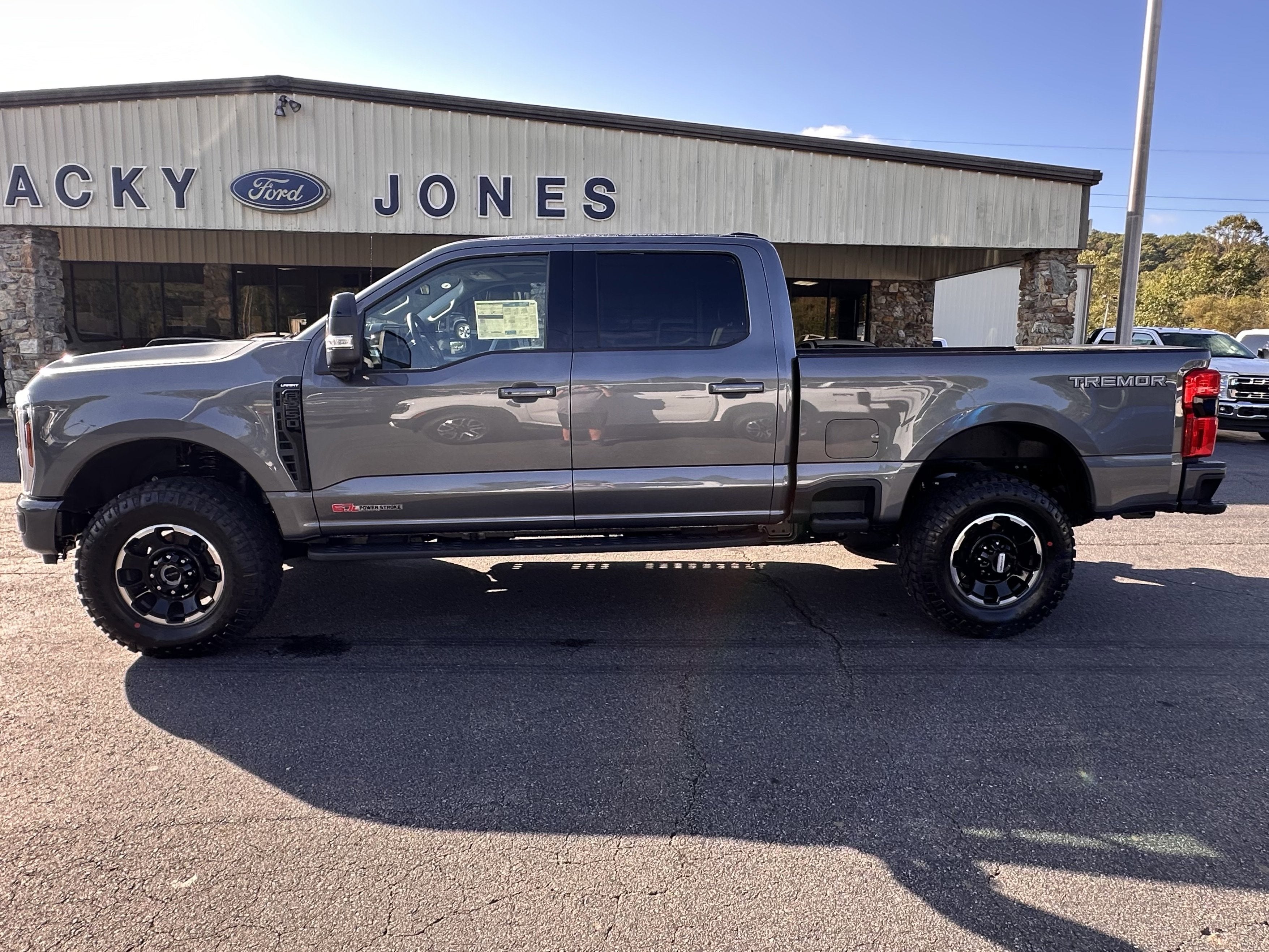 2026 Ford Super Duty F-250 Lariat Tremor