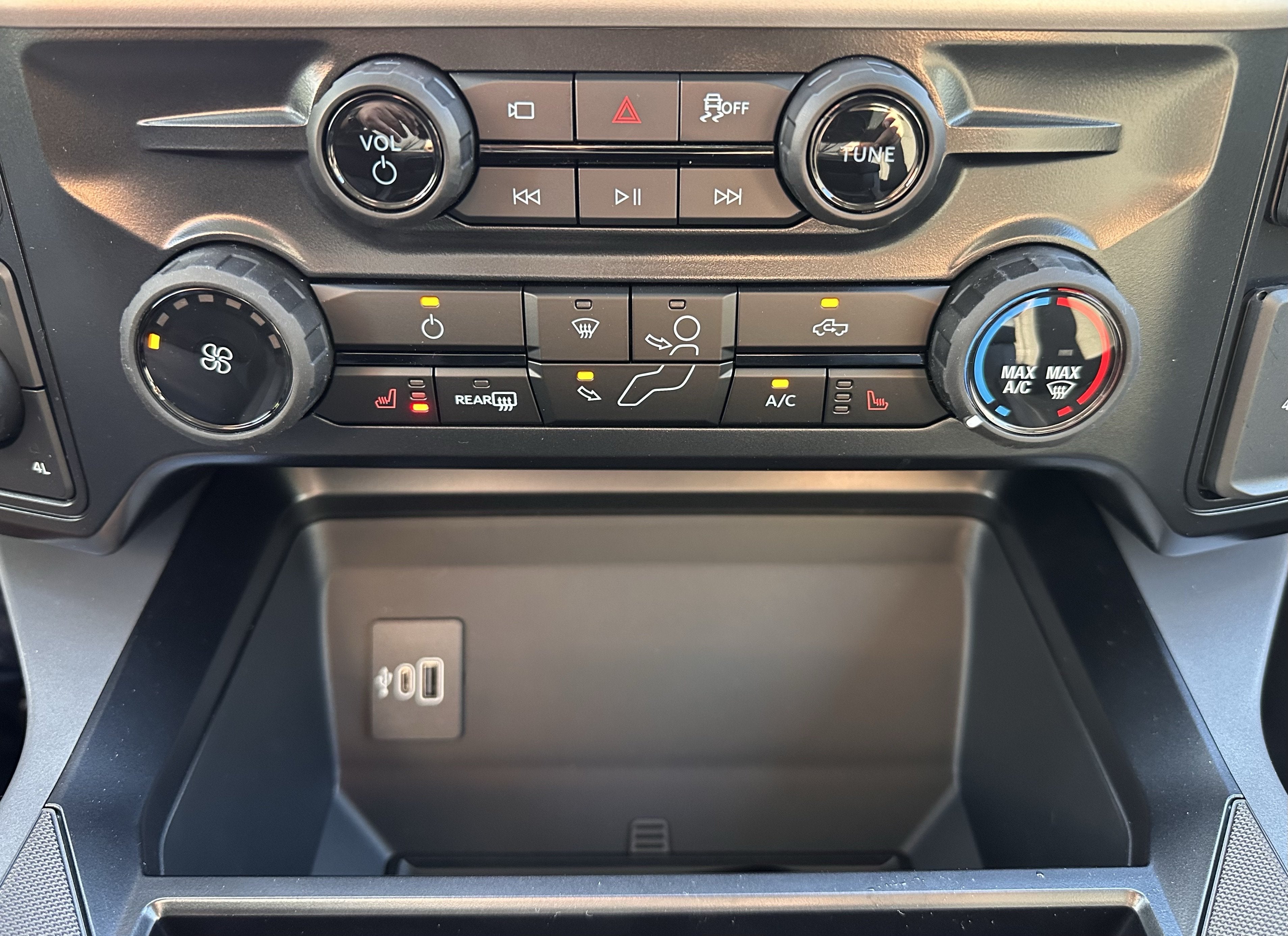 2027 Ford Super Duty F-250 XLT Carhartt