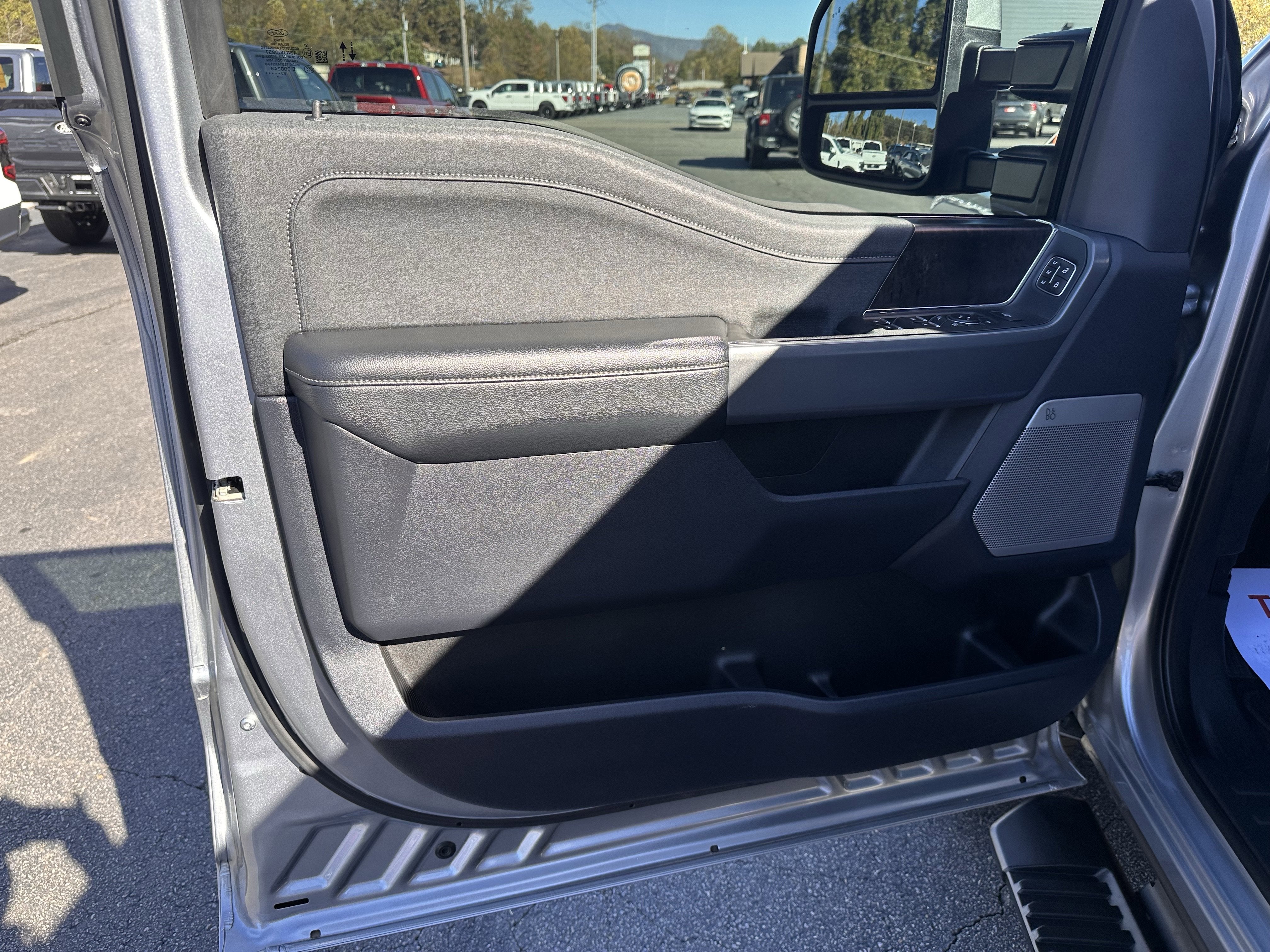 2023 Ford Super Duty F-250 LARIAT