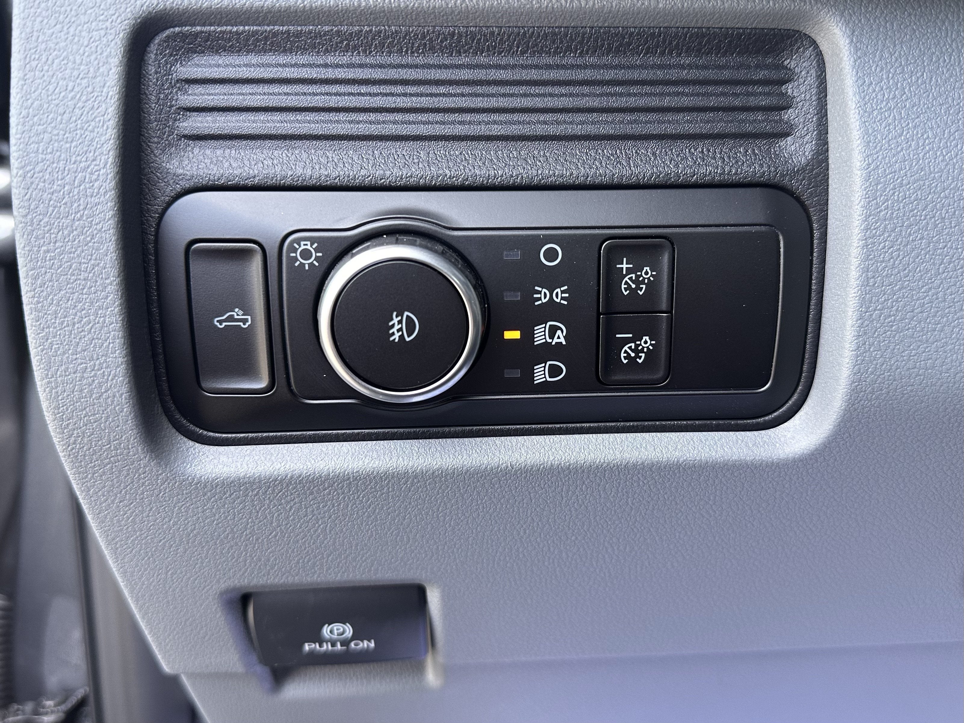 2027 Ford Super Duty F-250 XLT Tremor