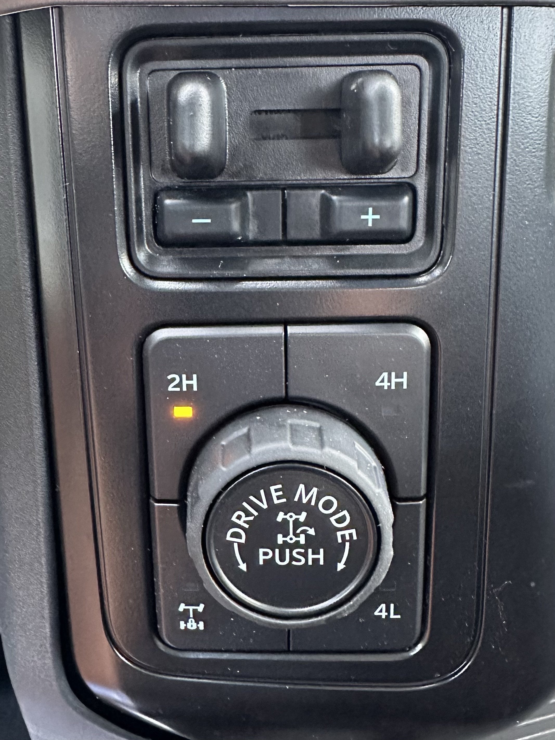 2027 Ford Super Duty F-250 XLT Tremor