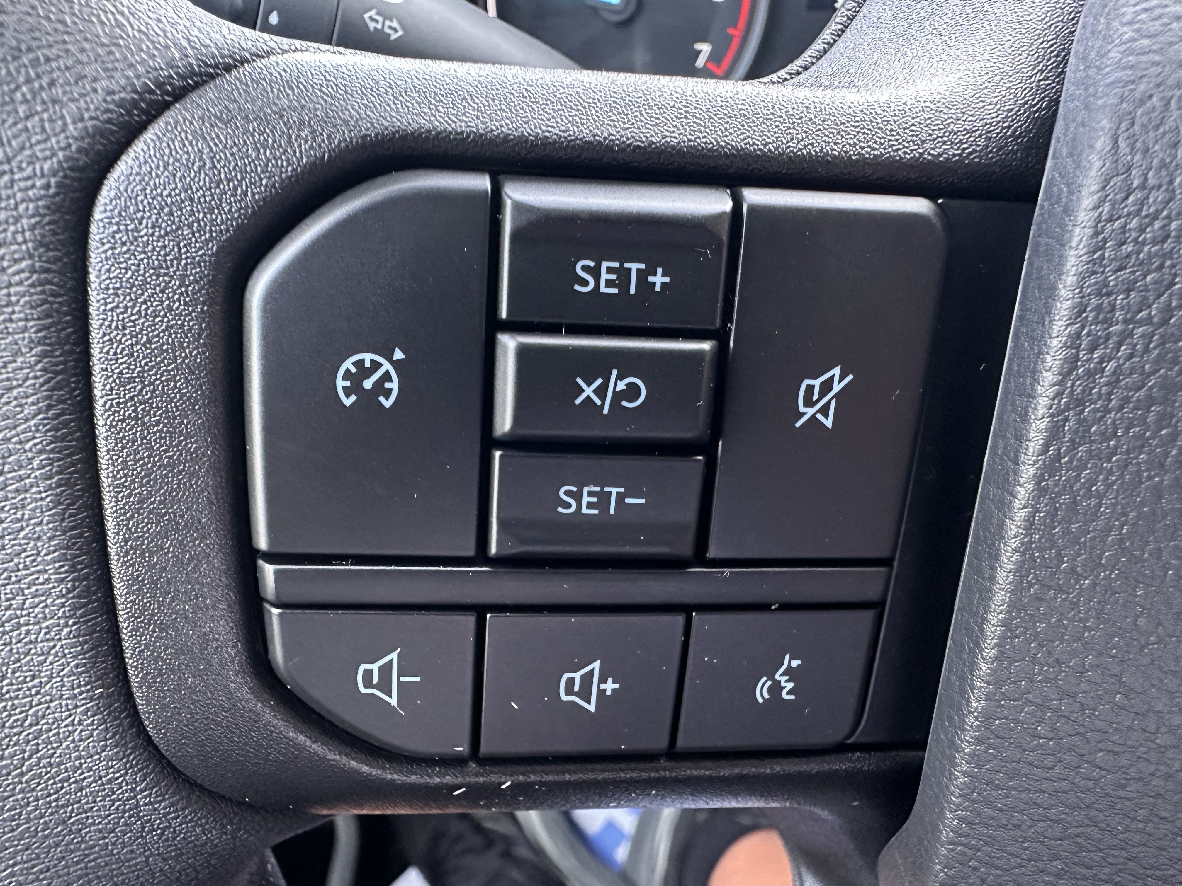 2027 Ford Super Duty F-250 XLT Tremor