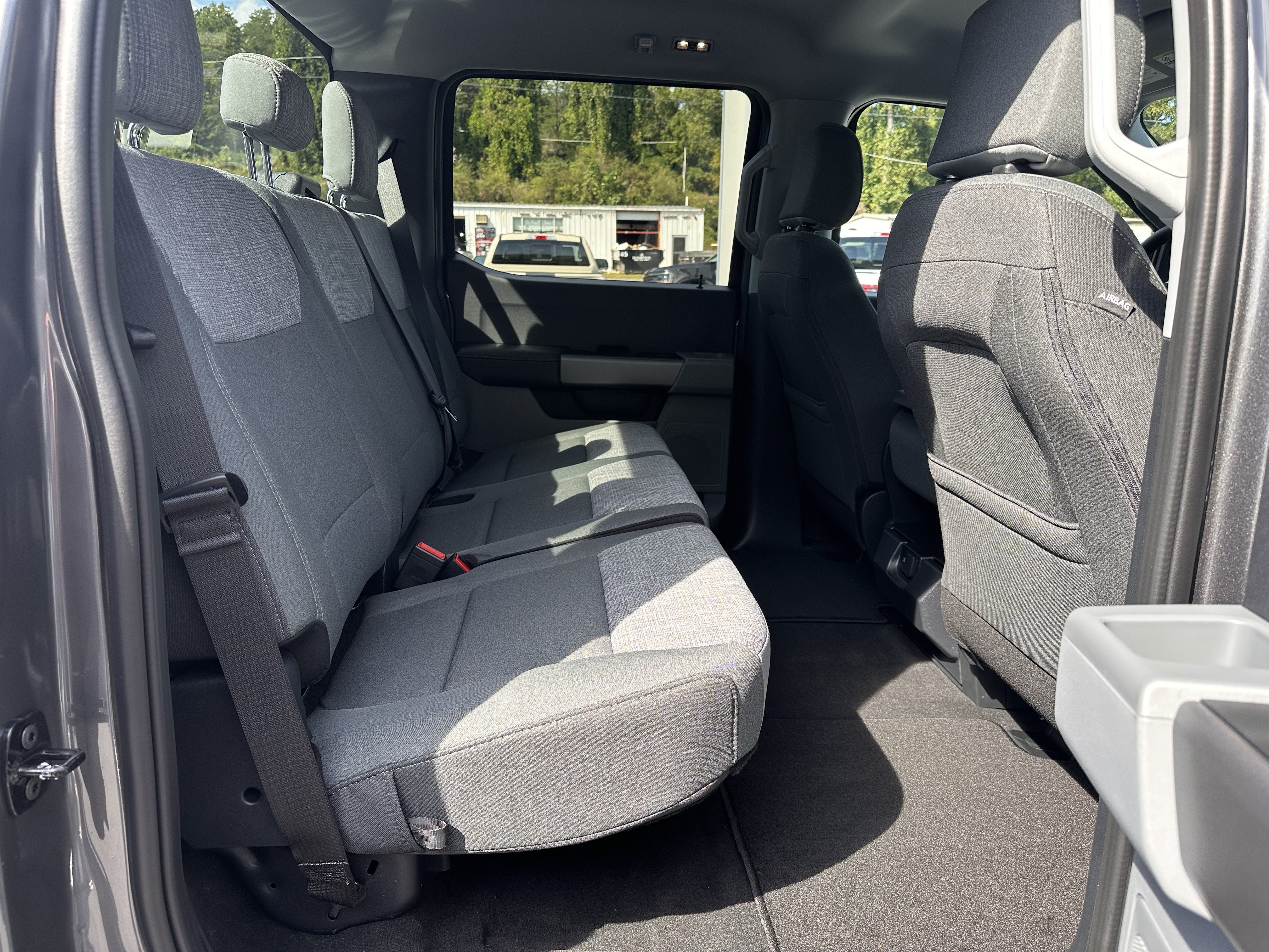 2027 Ford Super Duty F-250 XLT Tremor