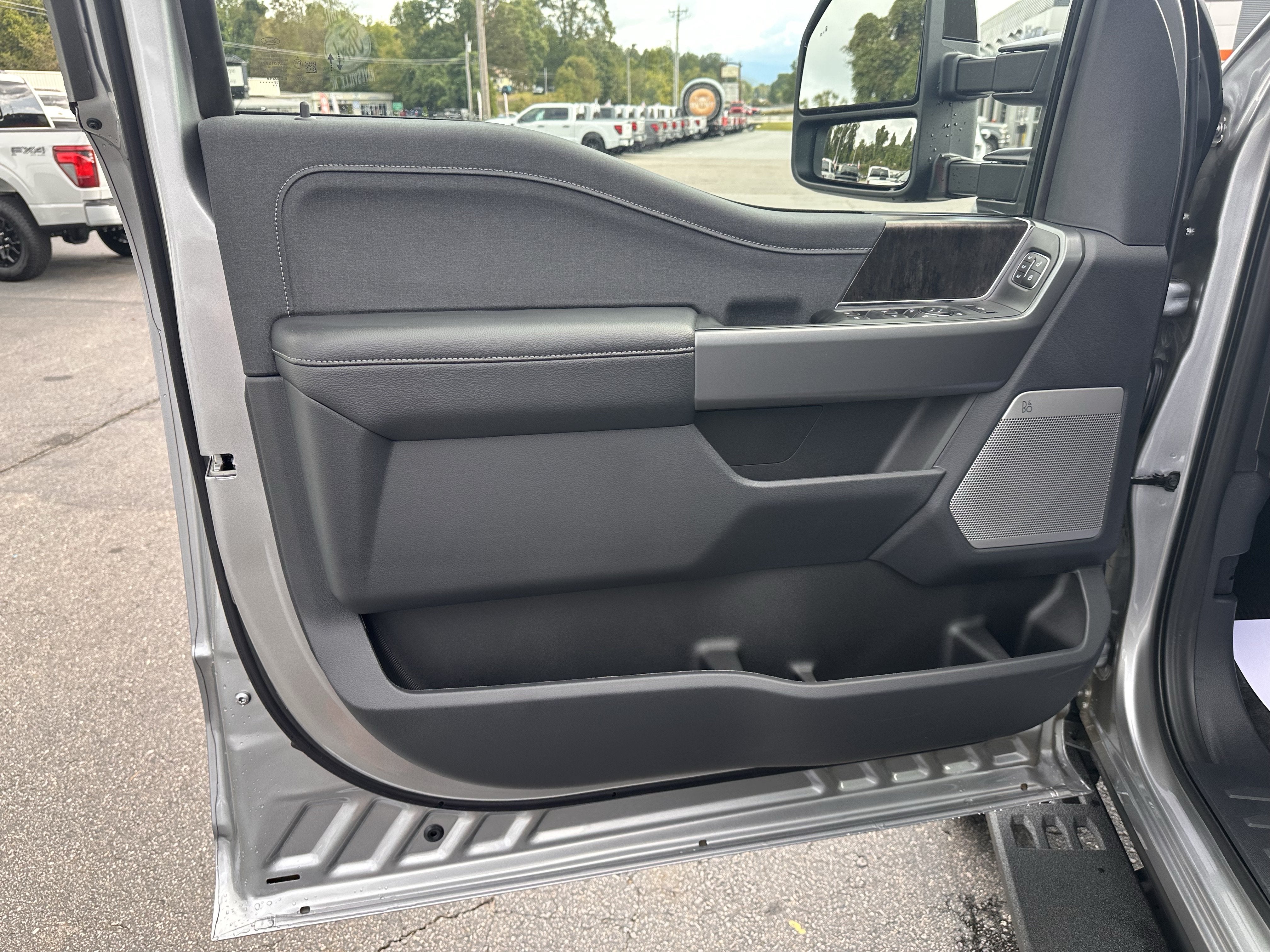 2027 Ford Super Duty F-250 LARIAT