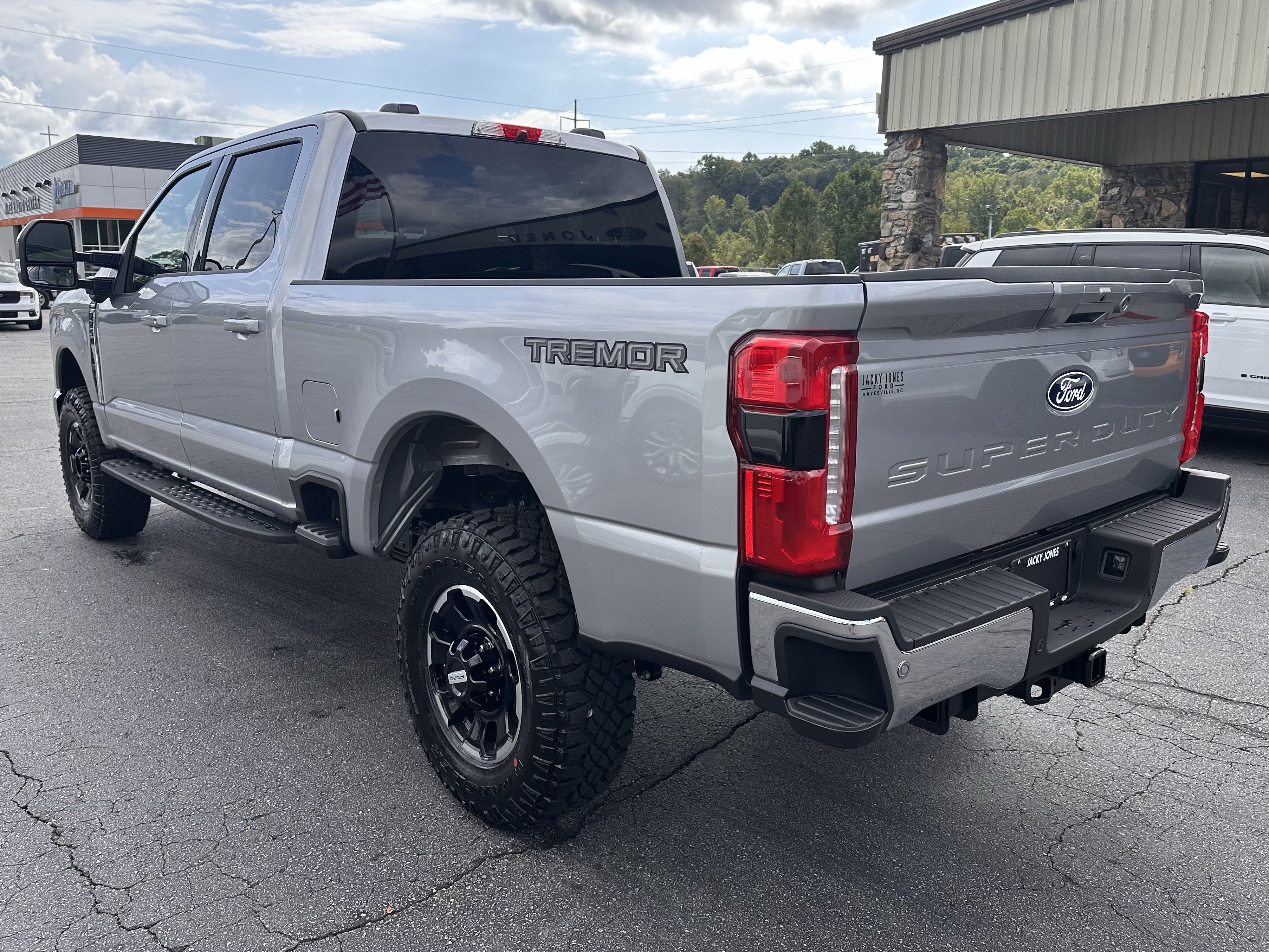2027 Ford Super Duty F-250 LARIAT
