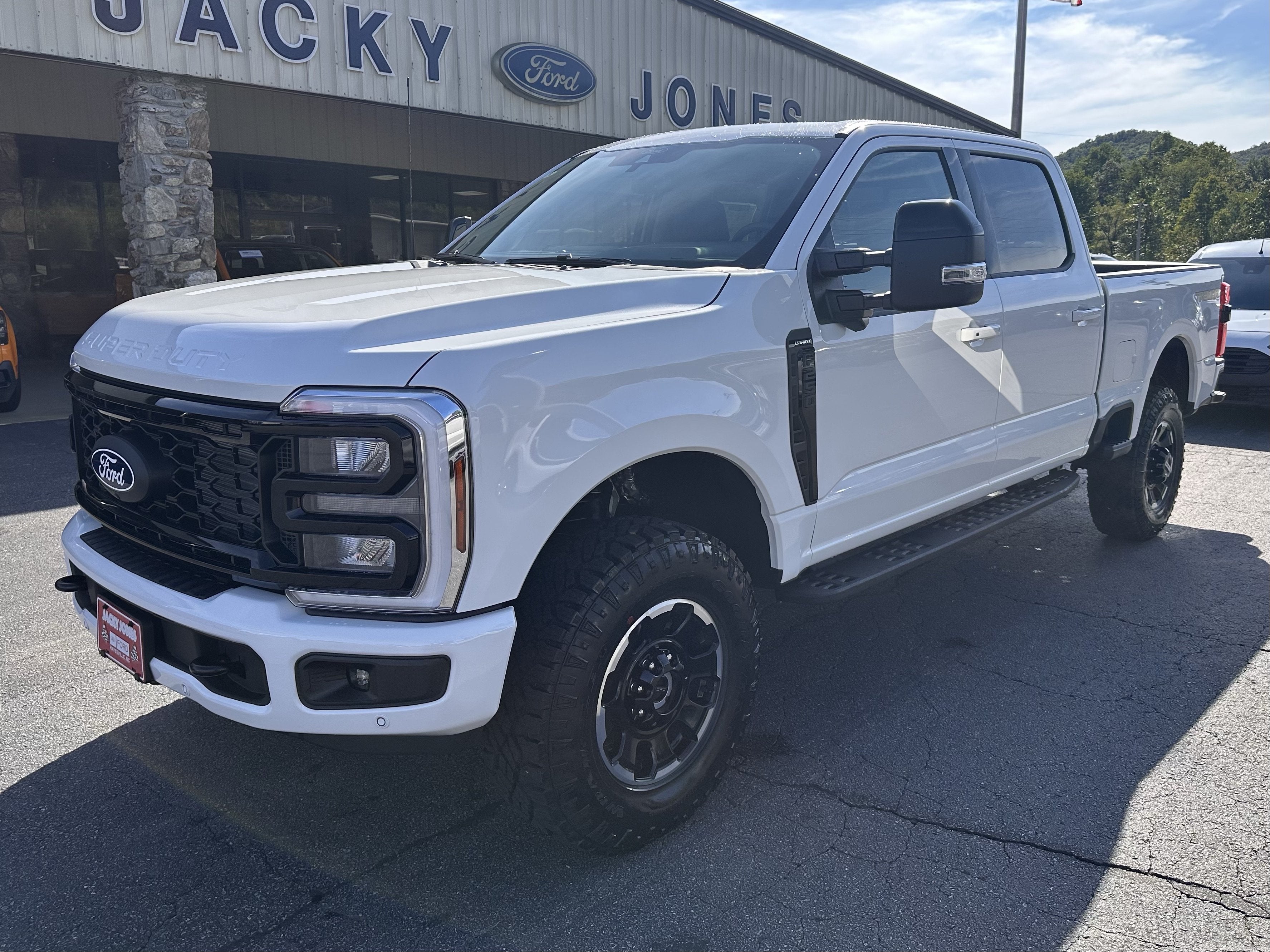 2027 Ford Super Duty F-250 Lariat Tremor