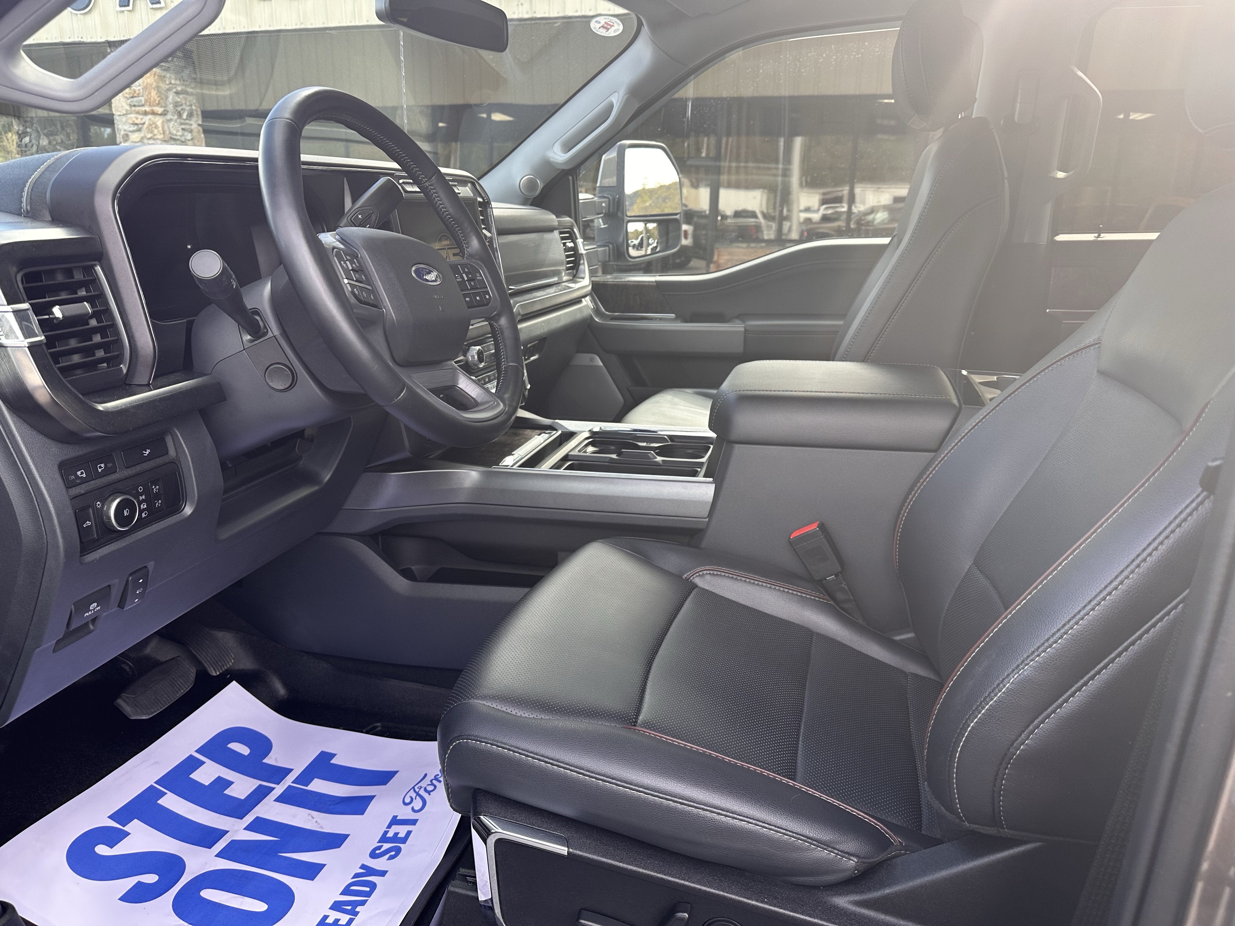 2023 Ford Super Duty F-250 LARIAT