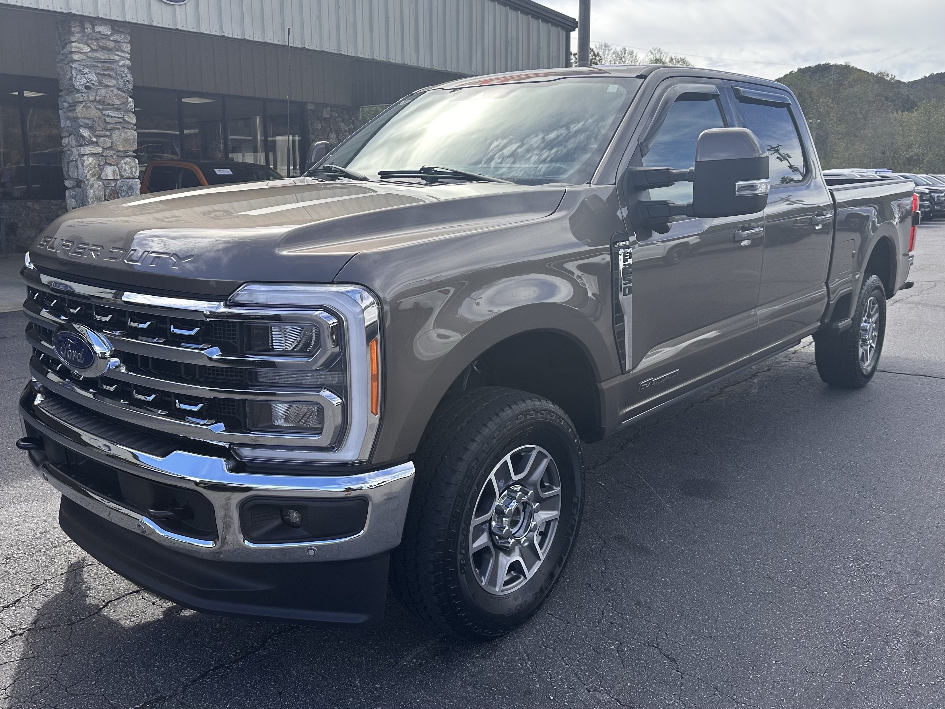2023 Ford Super Duty F-250 LARIAT