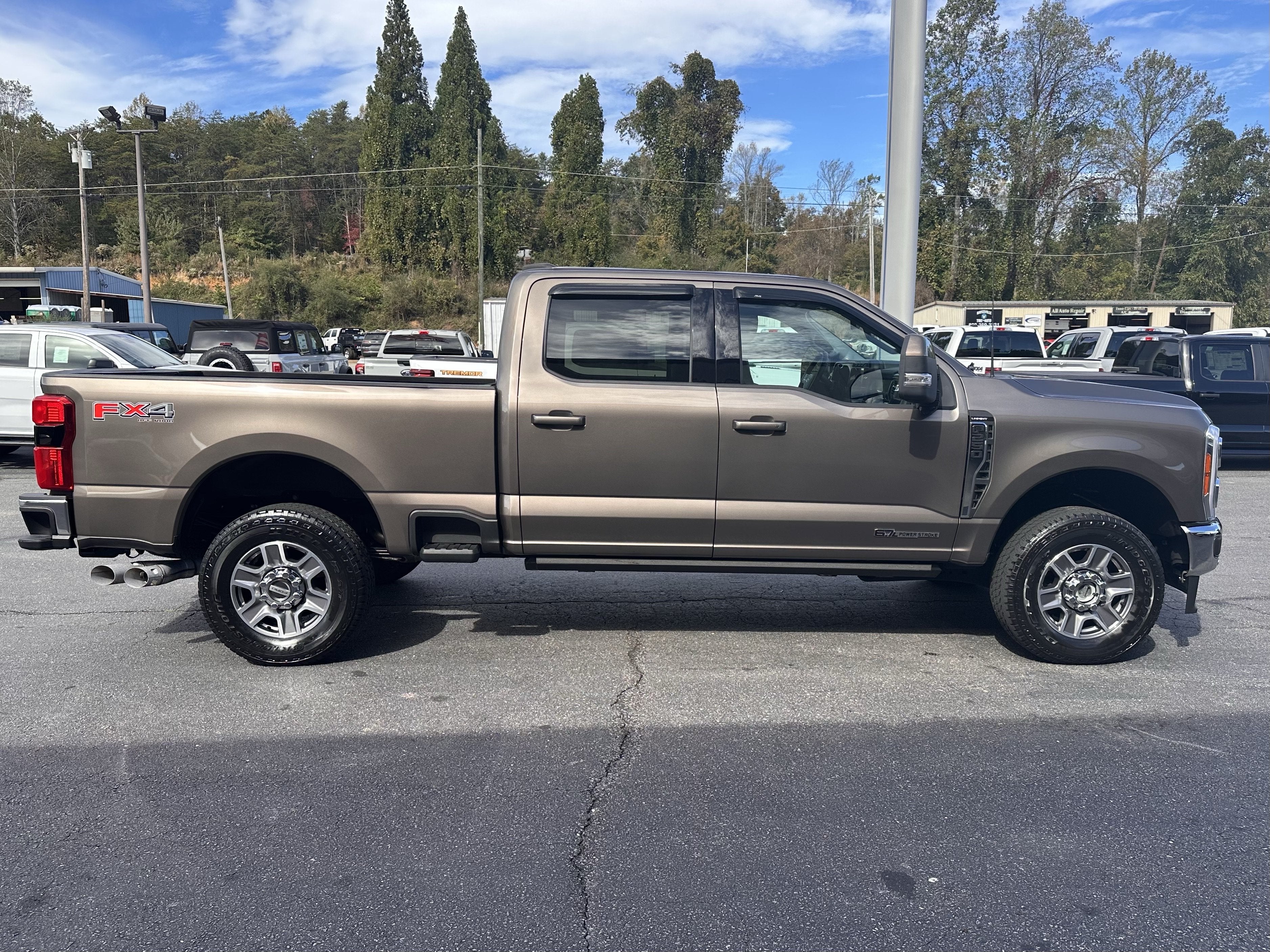 2023 Ford Super Duty F-250 LARIAT