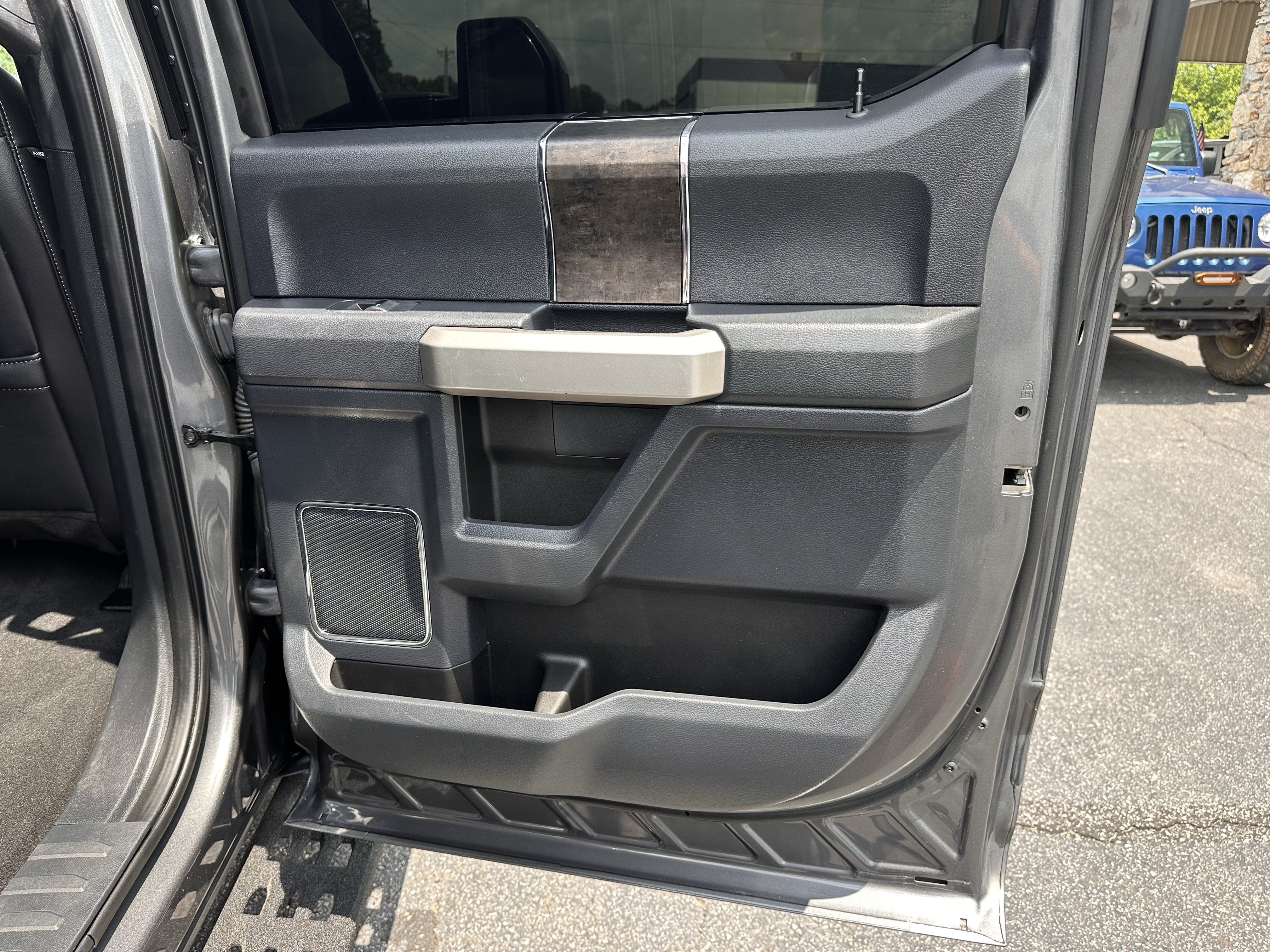 2022 Ford Super Duty F-250 LARIAT