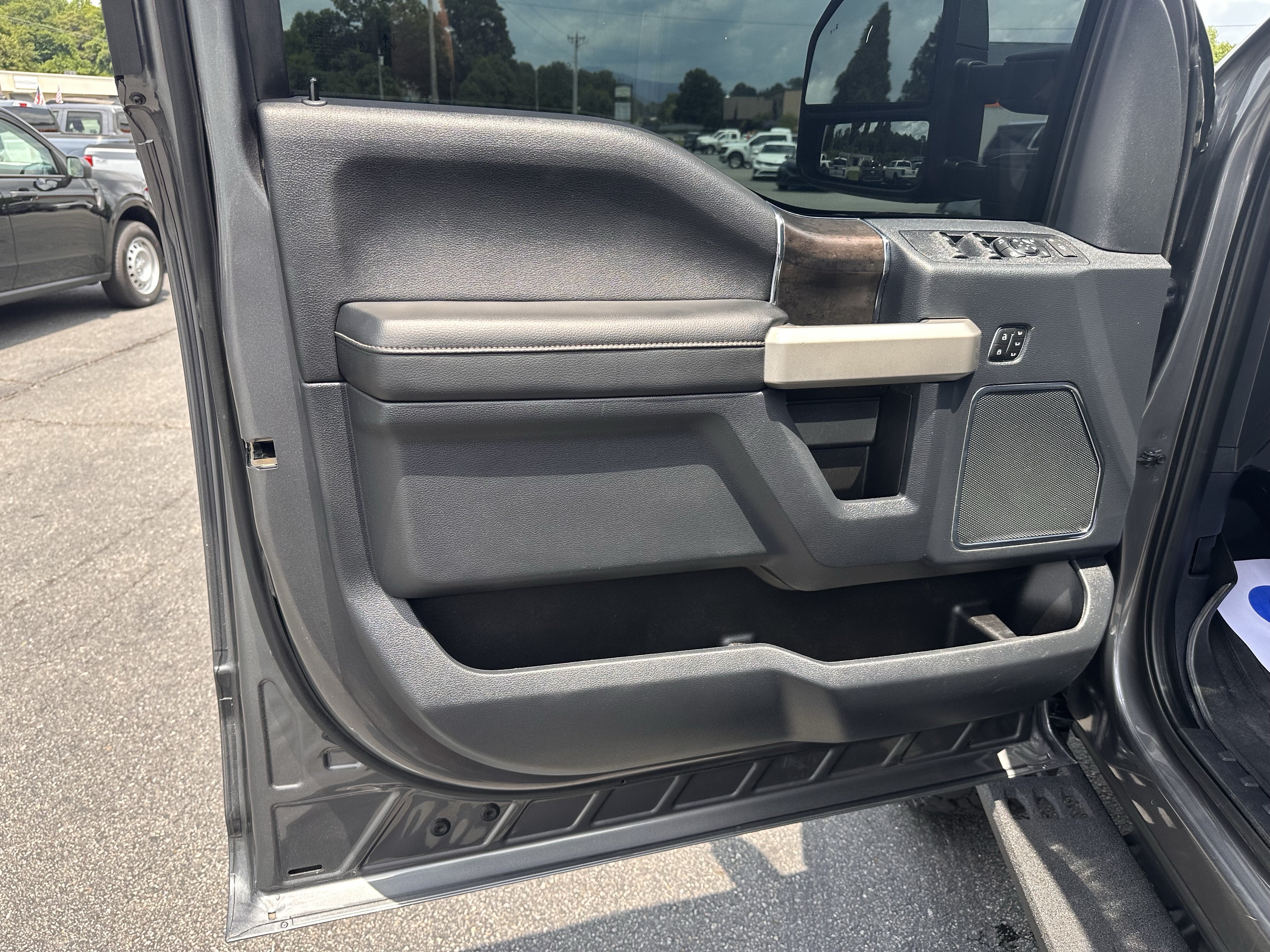 2022 Ford Super Duty F-250 LARIAT