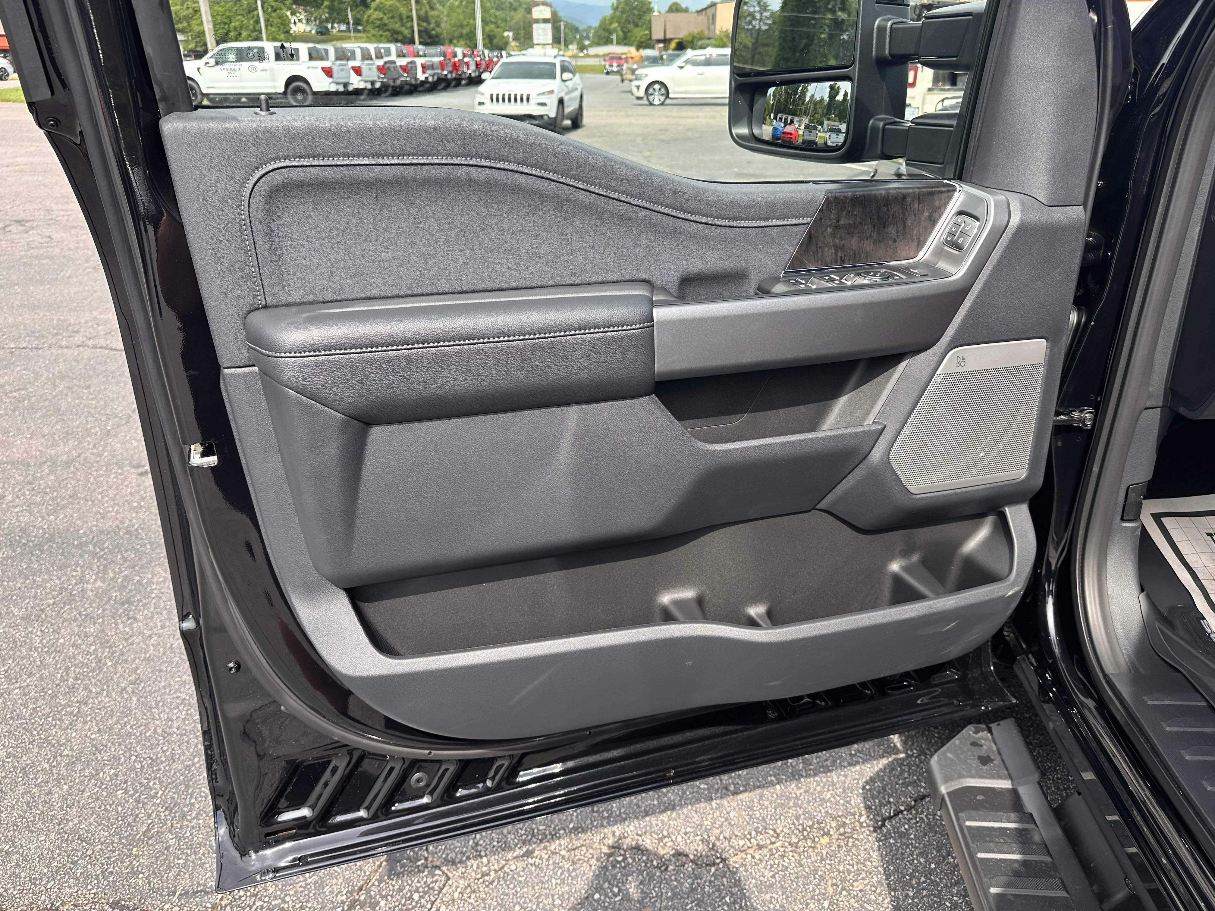 2025 Ford Super Duty F-250 LARIAT