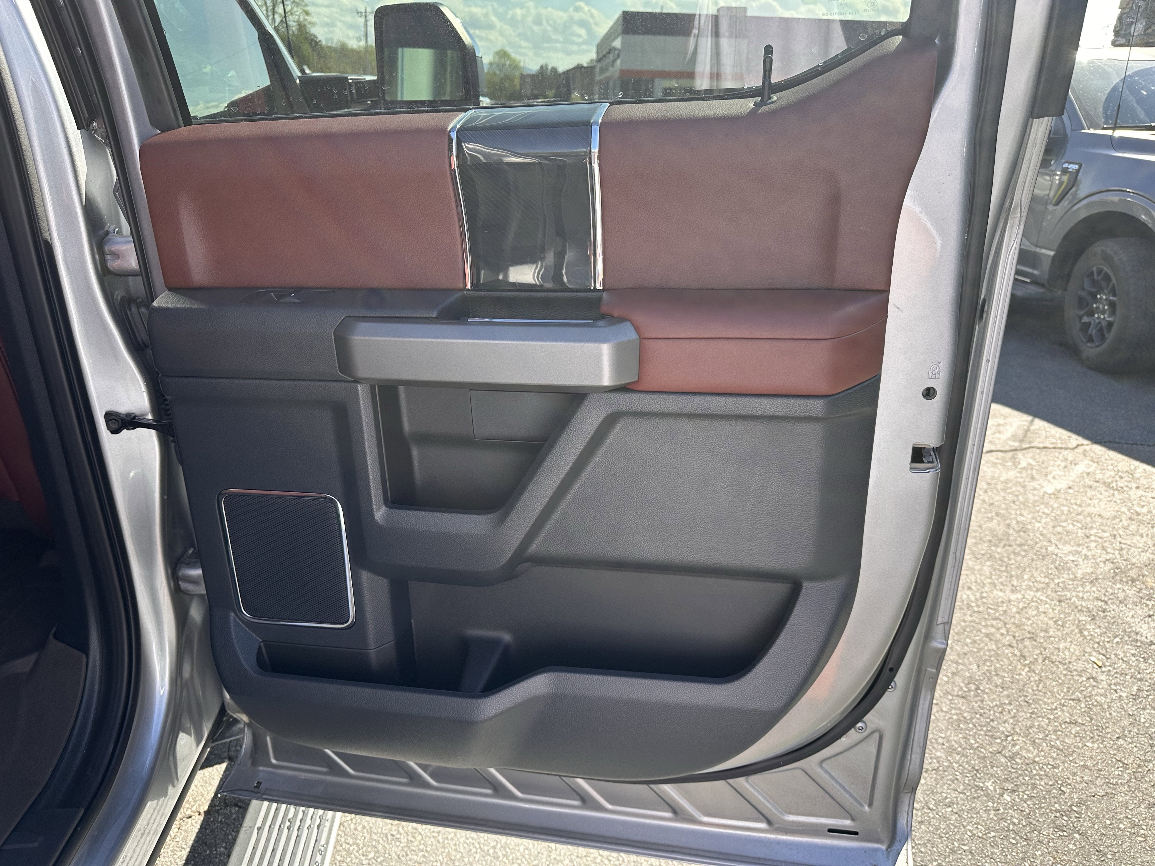 2022 Ford Super Duty F-250 Platinum