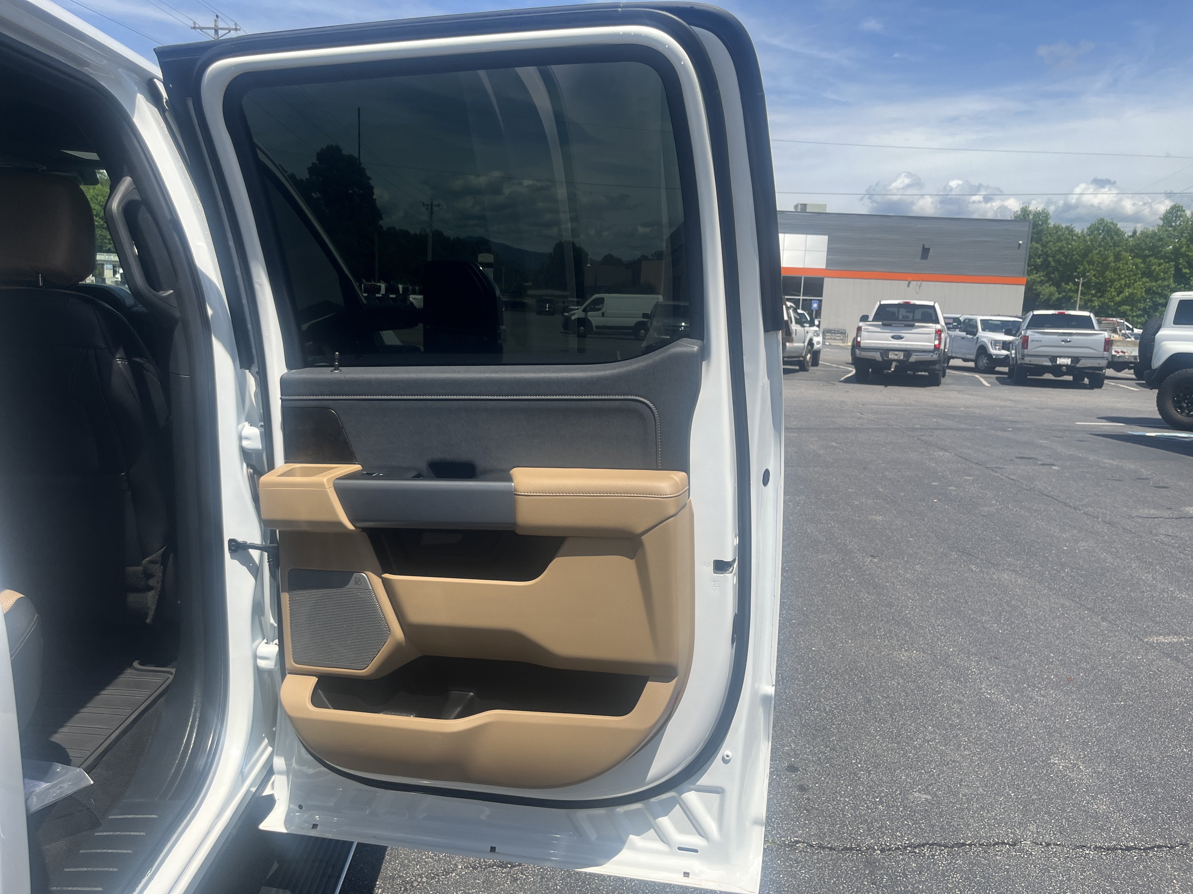 2024 Ford Super Duty F-250 SRW LARIAT