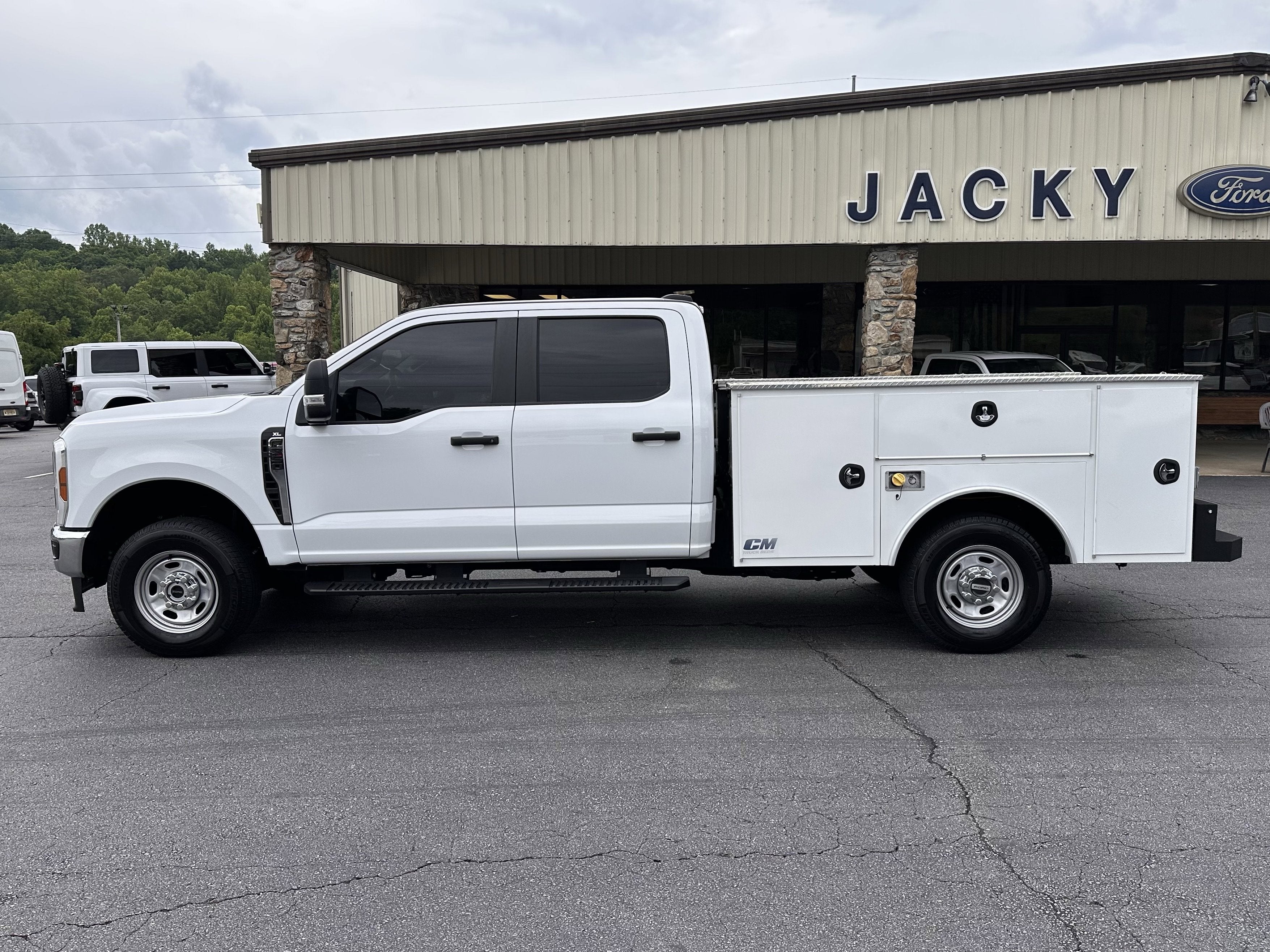 2024 Ford Super Duty F-350 SRW XL Service Body