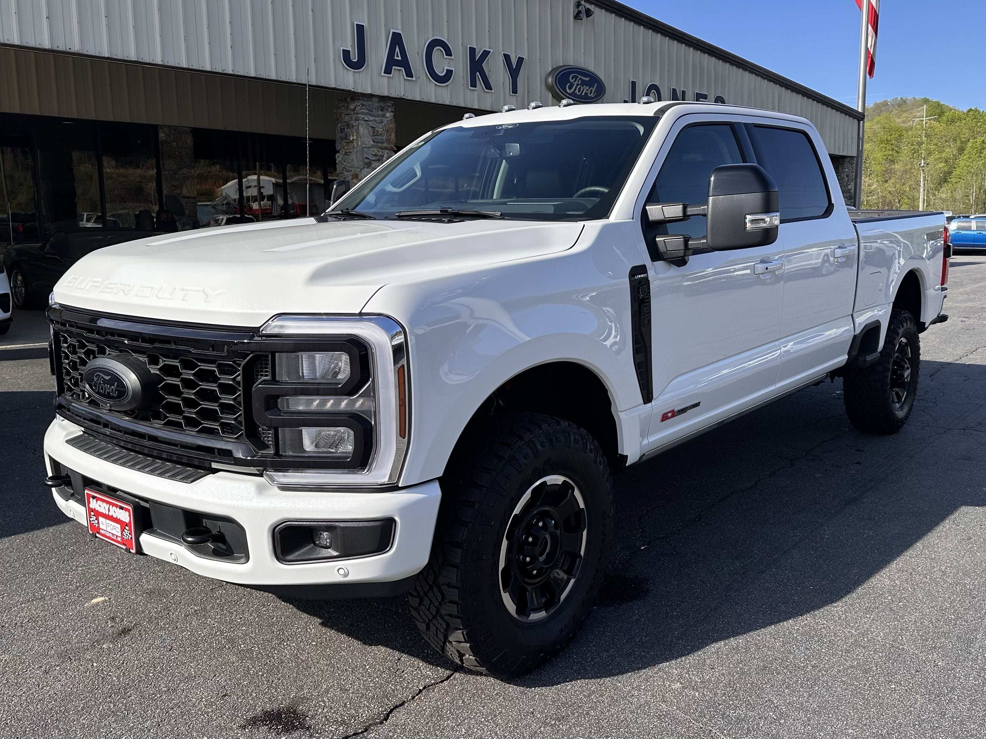 2025 Ford Super Duty F-350 SRW Lariat Tremor