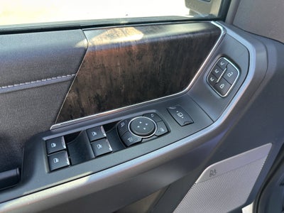 2025 Ford Super Duty F-350 SRW Lariat Tremor