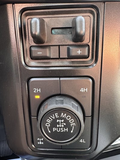 2025 Ford Super Duty F-350 SRW Lariat Tremor