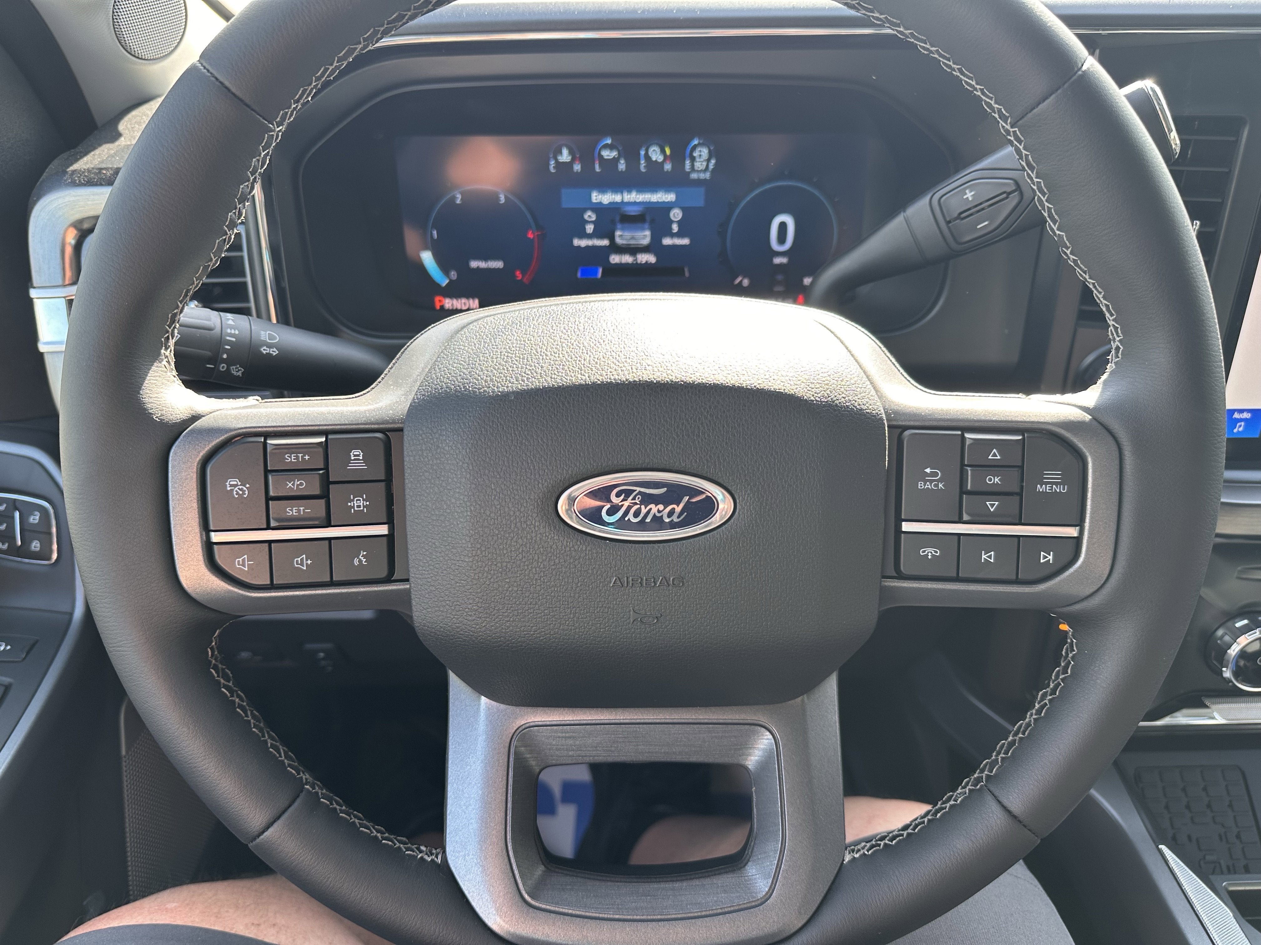 2025 Ford Super Duty F-350 SRW Lariat Tremor