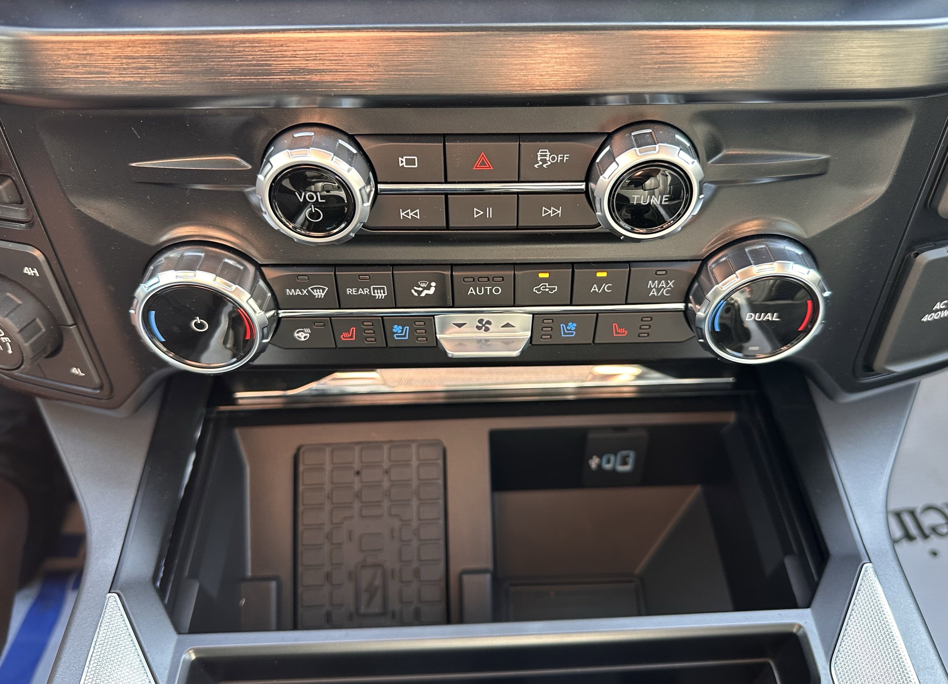 2025 Ford Super Duty F-350 SRW Lariat Tremor