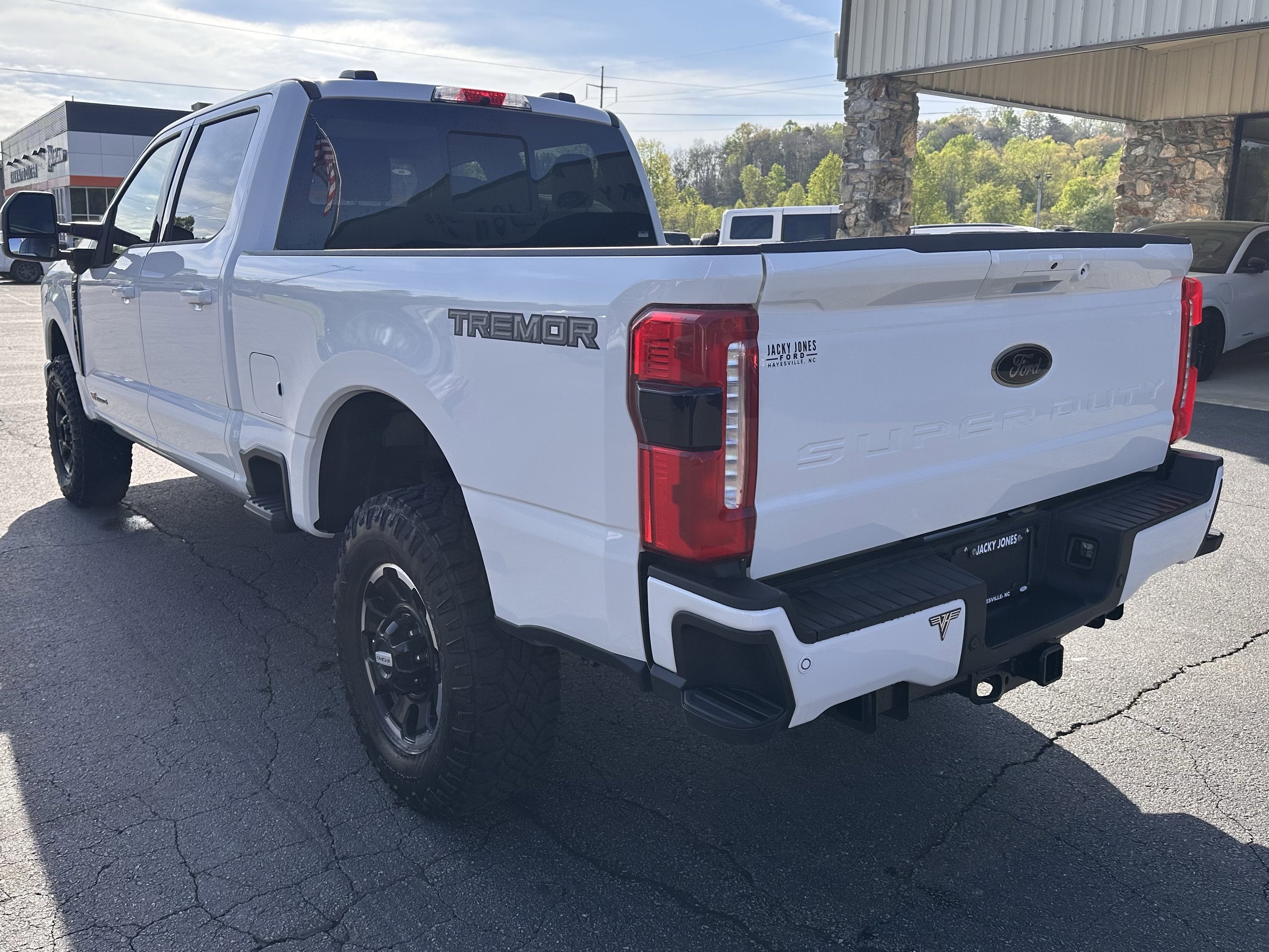 2025 Ford Super Duty F-350 SRW Lariat Tremor