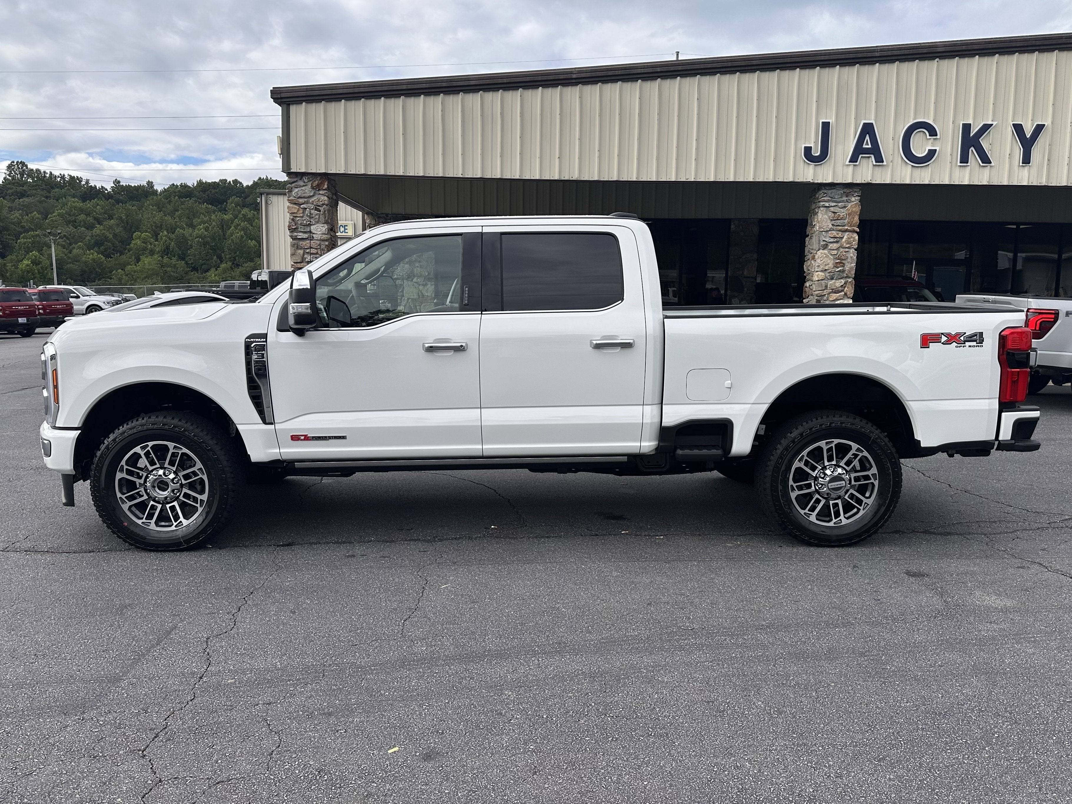 2026 Ford Super Duty F-350 SRW Platinum