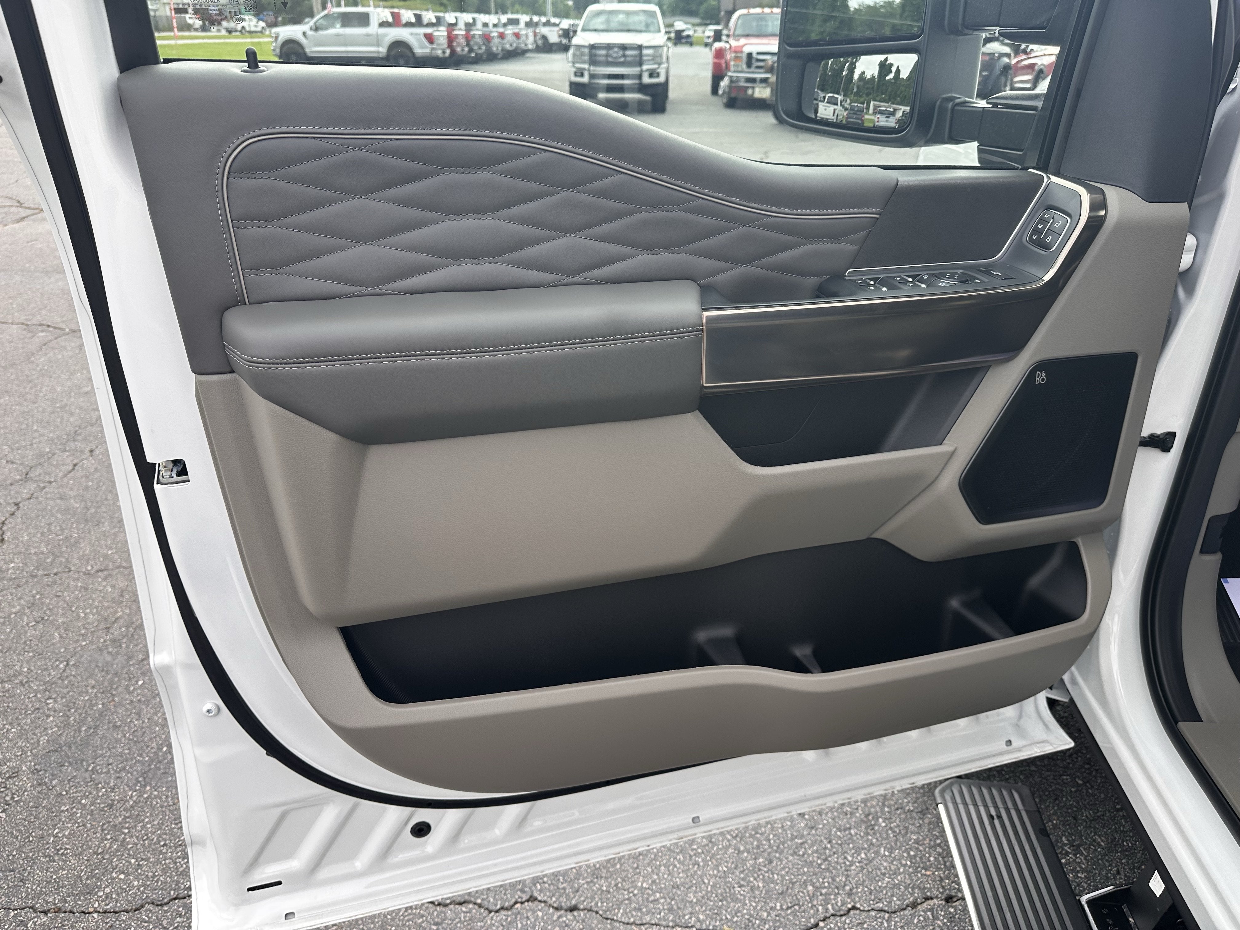 2026 Ford Super Duty F-350 SRW Platinum
