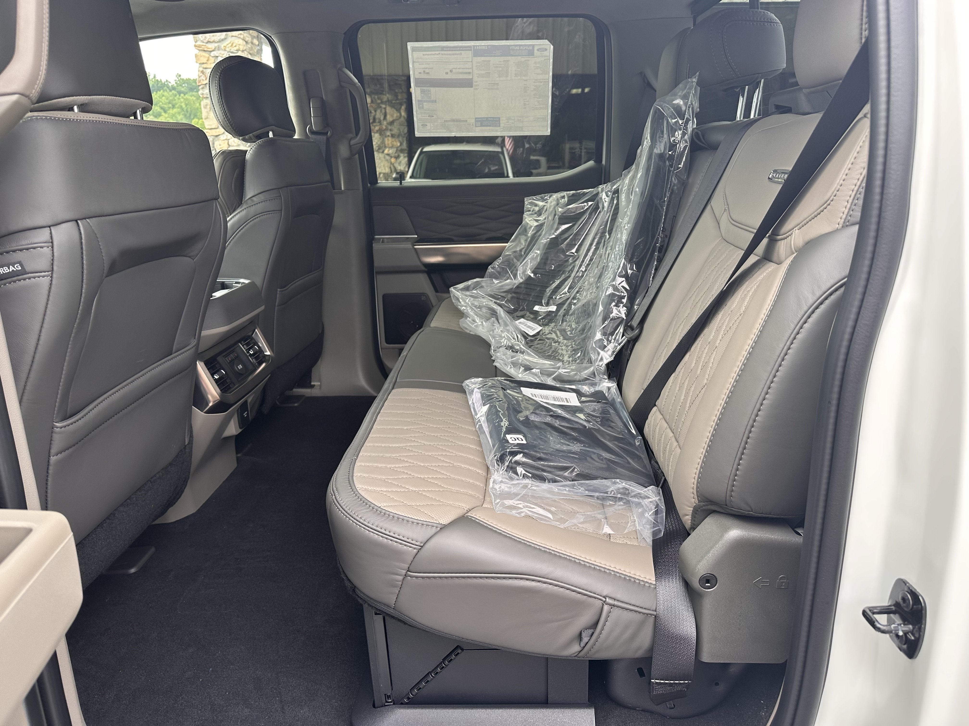 2026 Ford Super Duty F-350 SRW Platinum