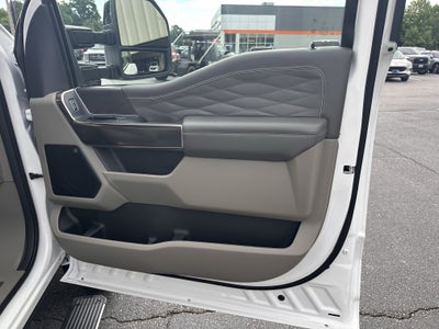 2026 Ford Super Duty F-350 SRW Platinum