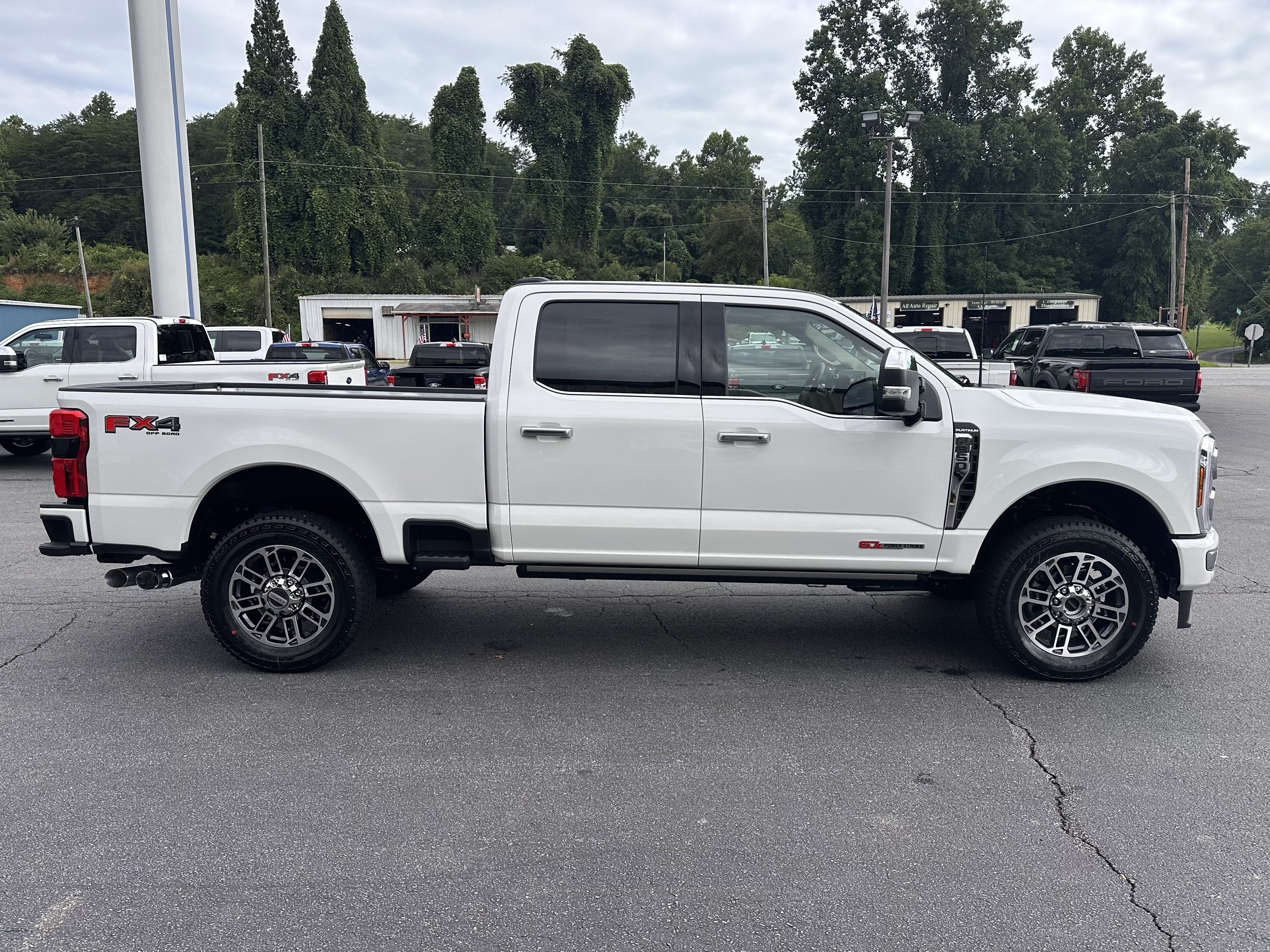 2026 Ford Super Duty F-350 SRW Platinum