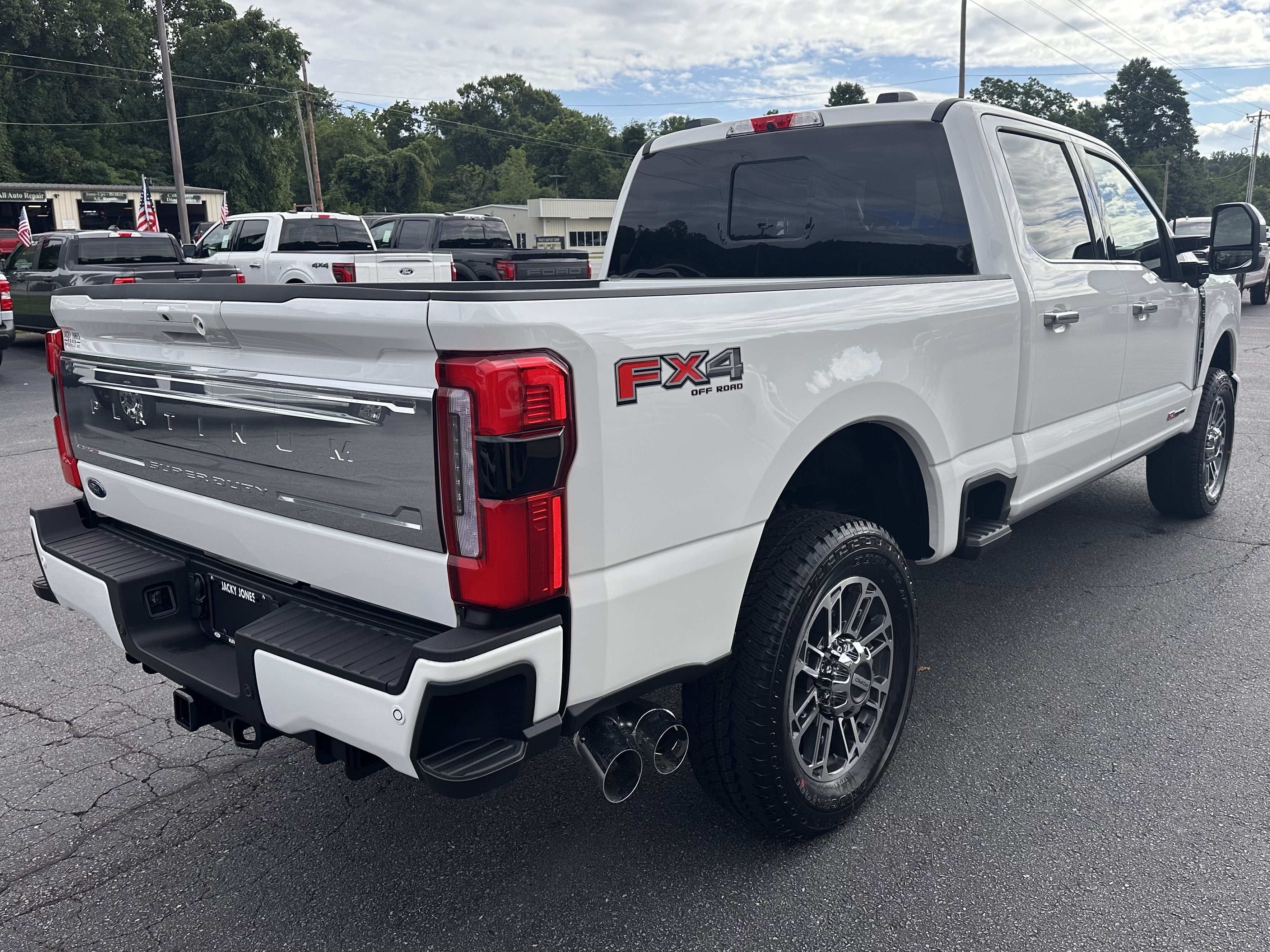 2026 Ford Super Duty F-350 SRW Platinum