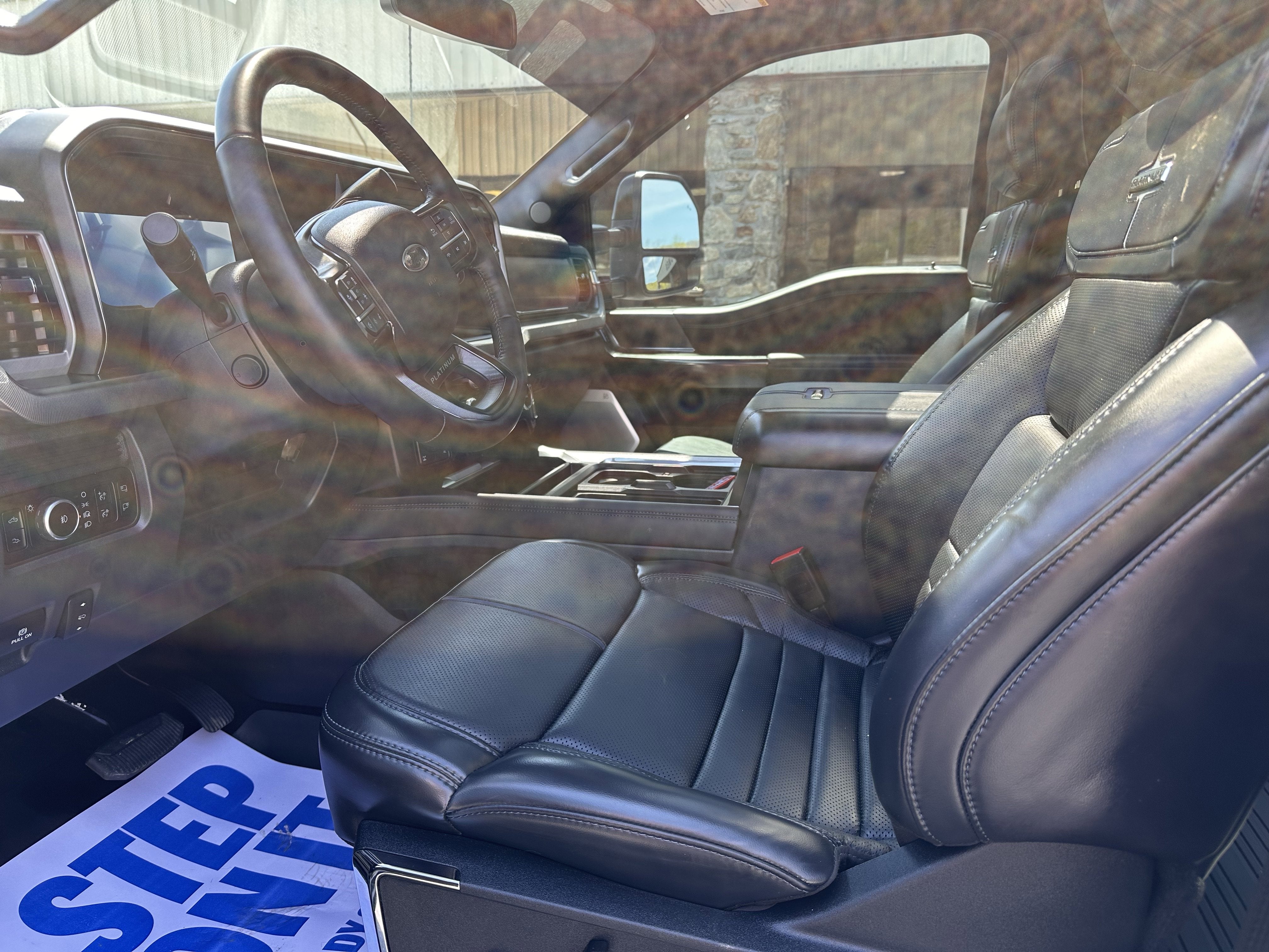 2025 Ford Super Duty F-350 SRW Platinum