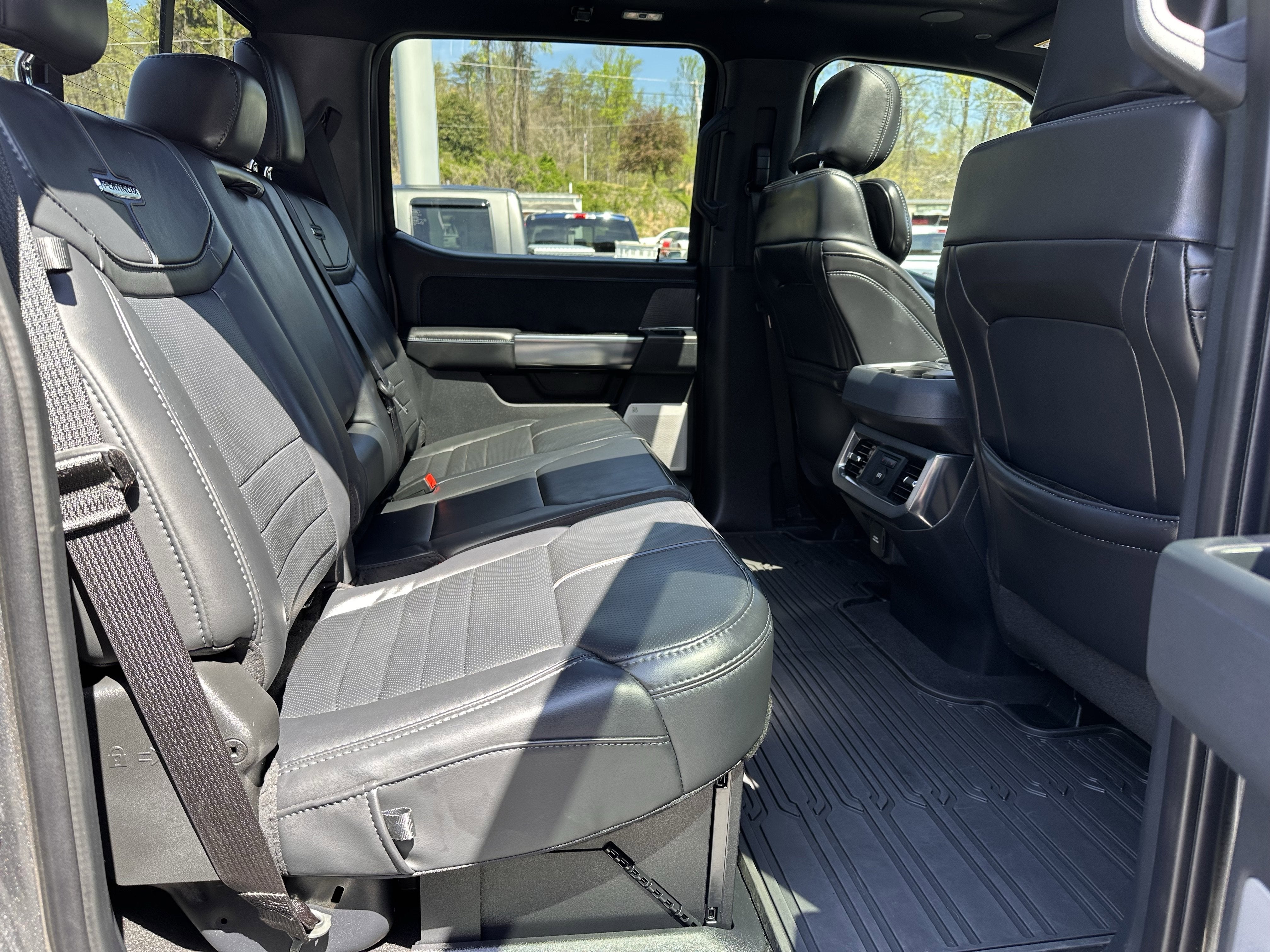 2025 Ford Super Duty F-350 SRW Platinum