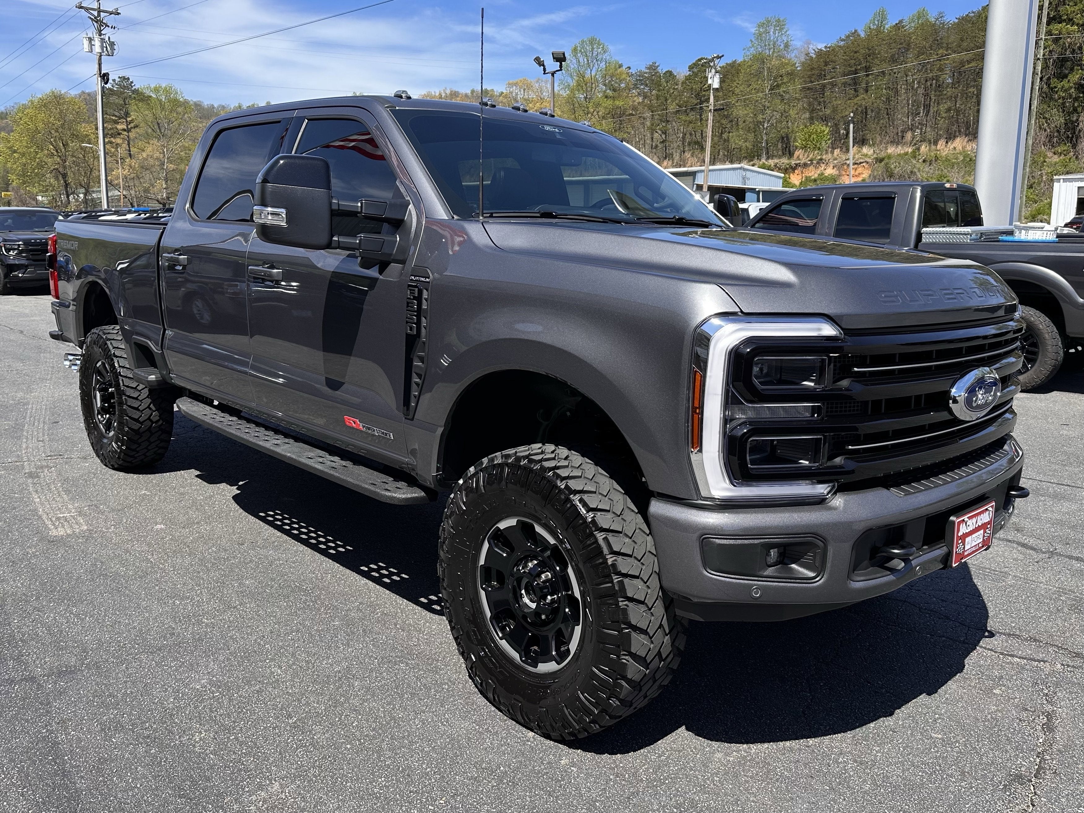 2025 Ford Super Duty F-350 SRW Platinum