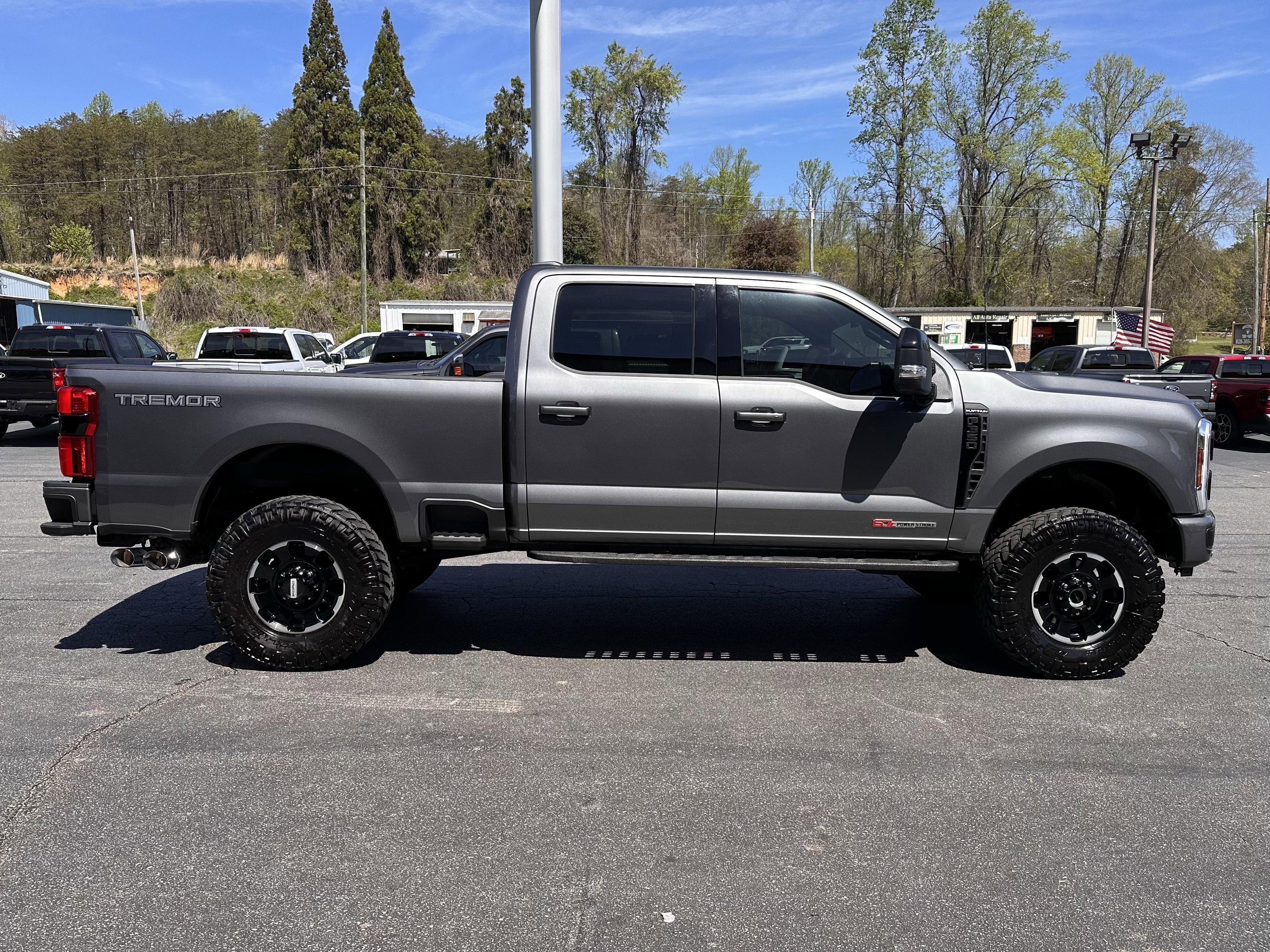 2025 Ford Super Duty F-350 SRW Platinum