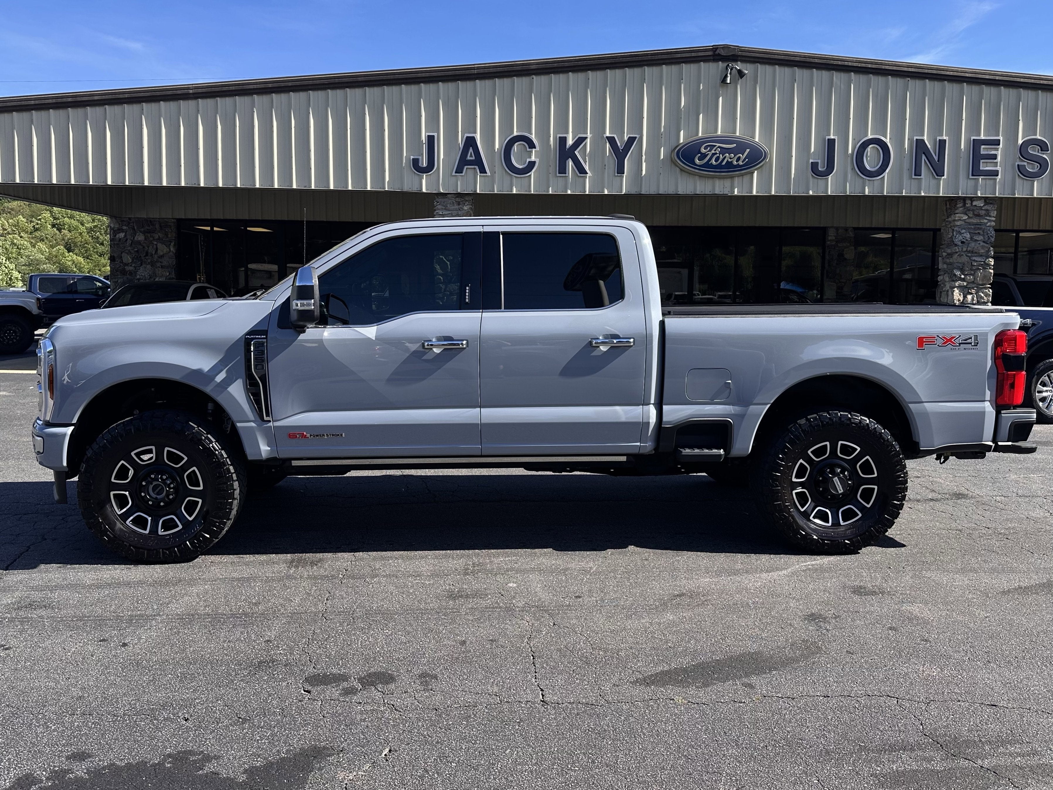 2024 Ford Super Duty F-350 SRW Platinum