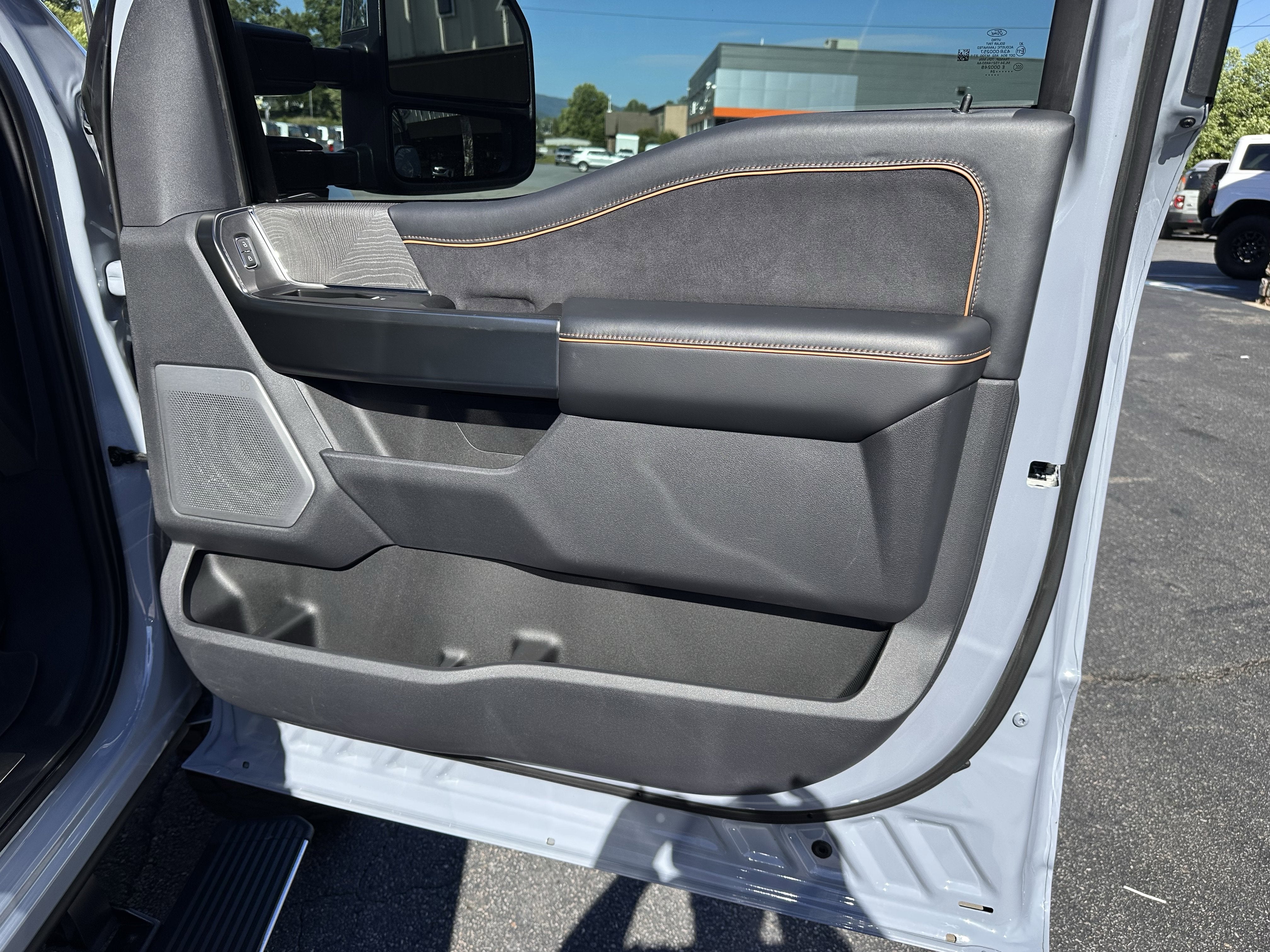 2024 Ford Super Duty F-350 SRW Platinum