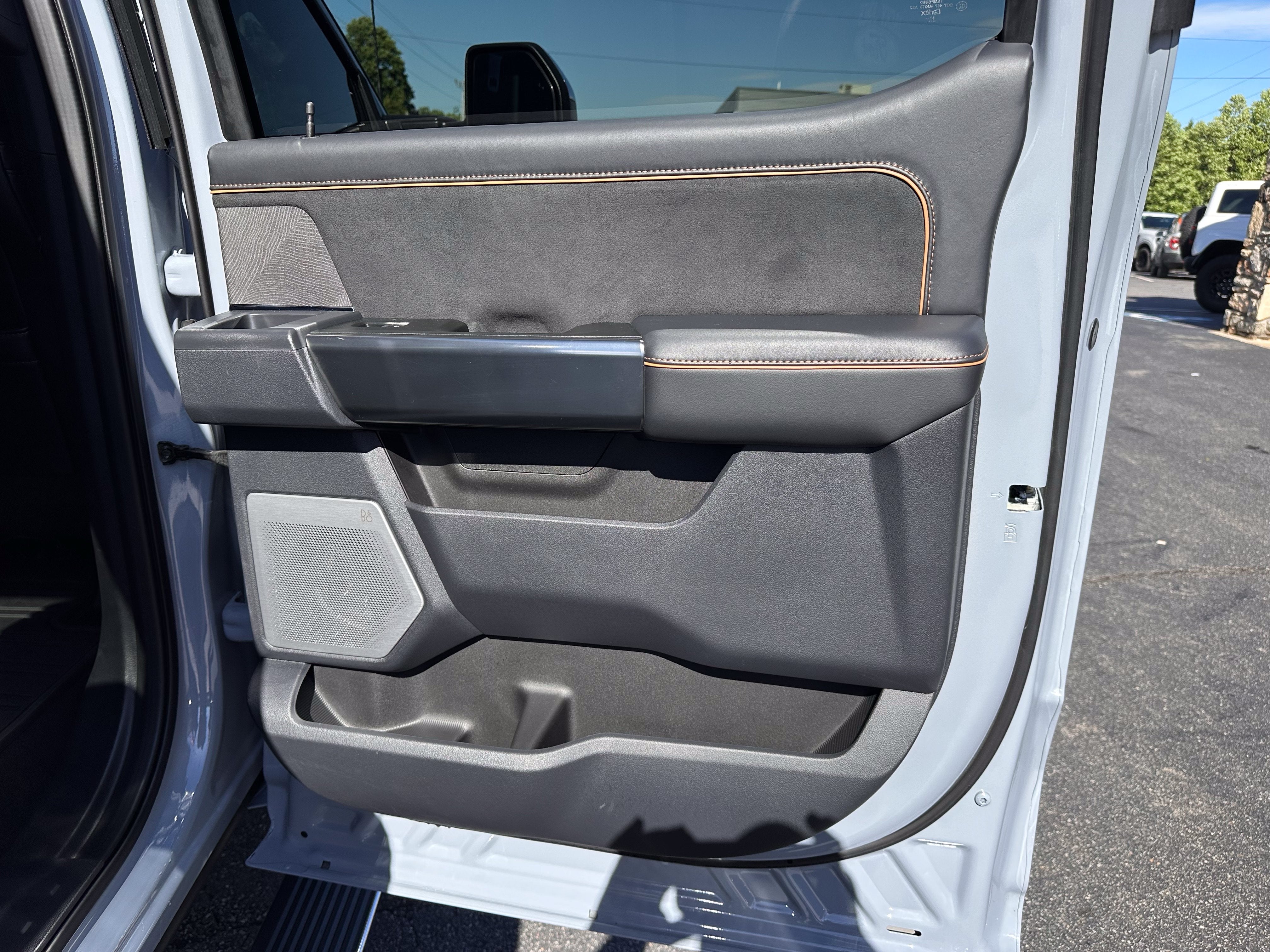 2024 Ford Super Duty F-350 SRW Platinum