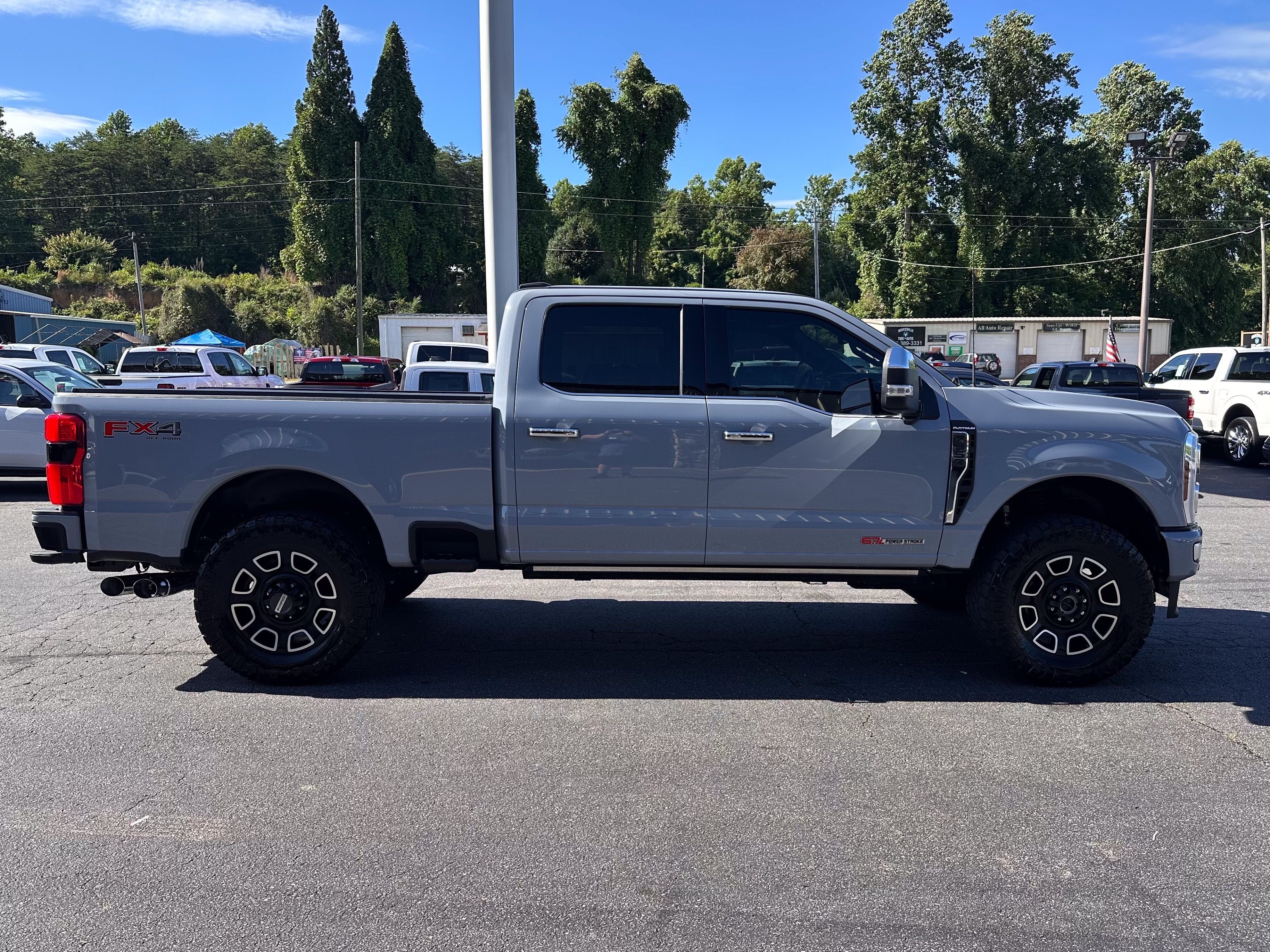 2024 Ford Super Duty F-350 SRW Platinum