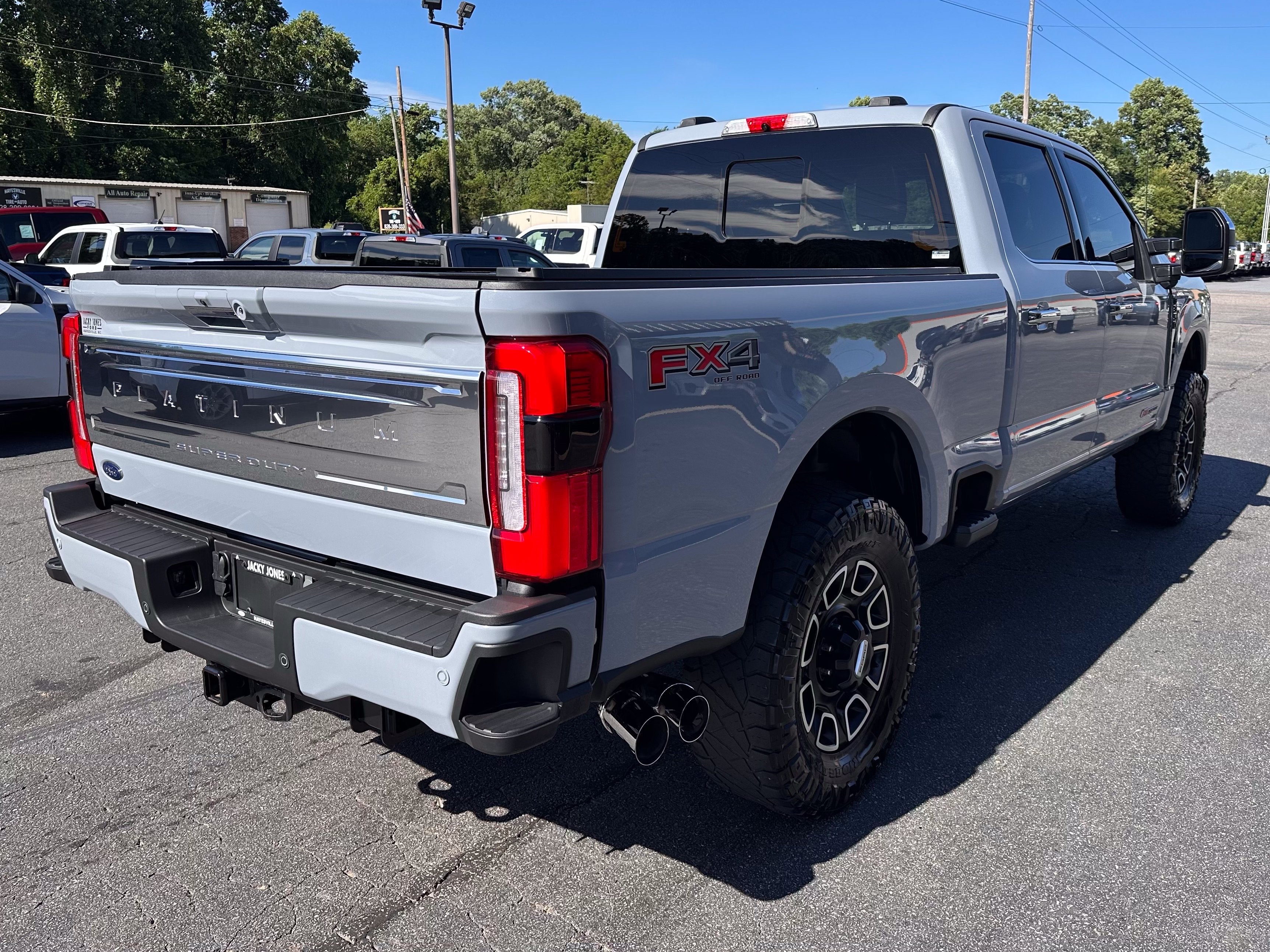 2024 Ford Super Duty F-350 SRW Platinum
