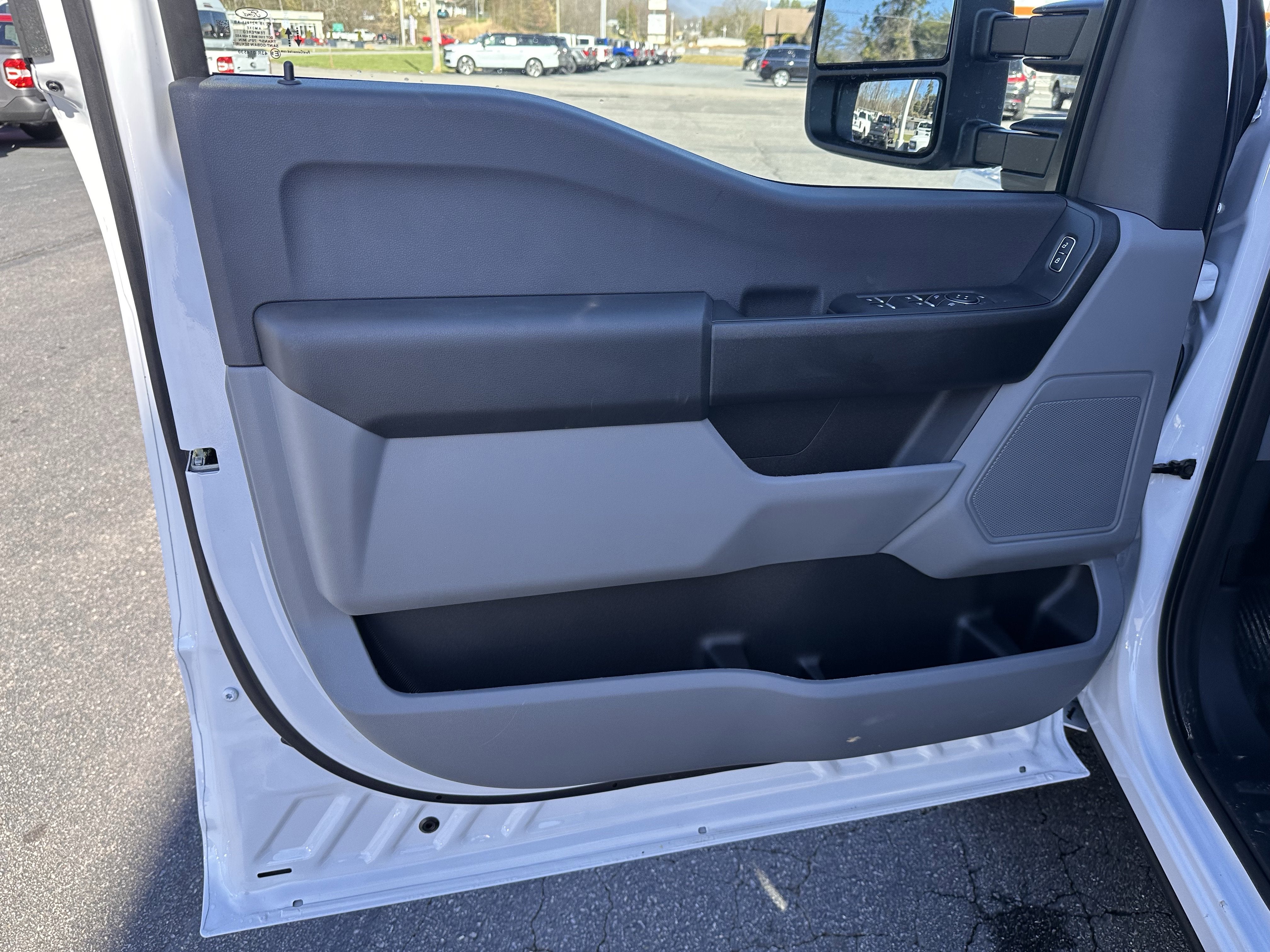 2026 Ford Super Duty F-350 SRW XL