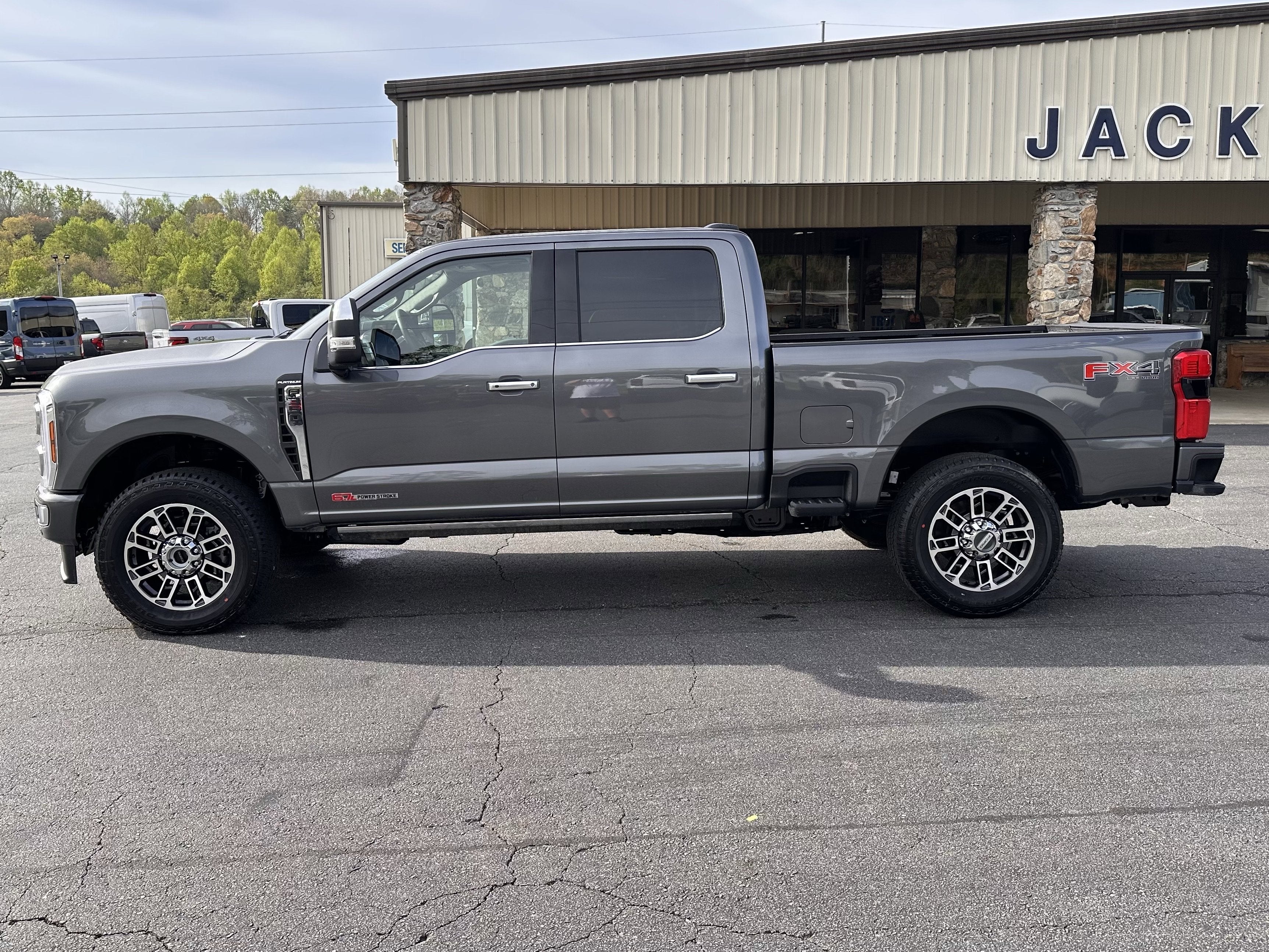 2026 Ford Super Duty F-350 SRW Platinum