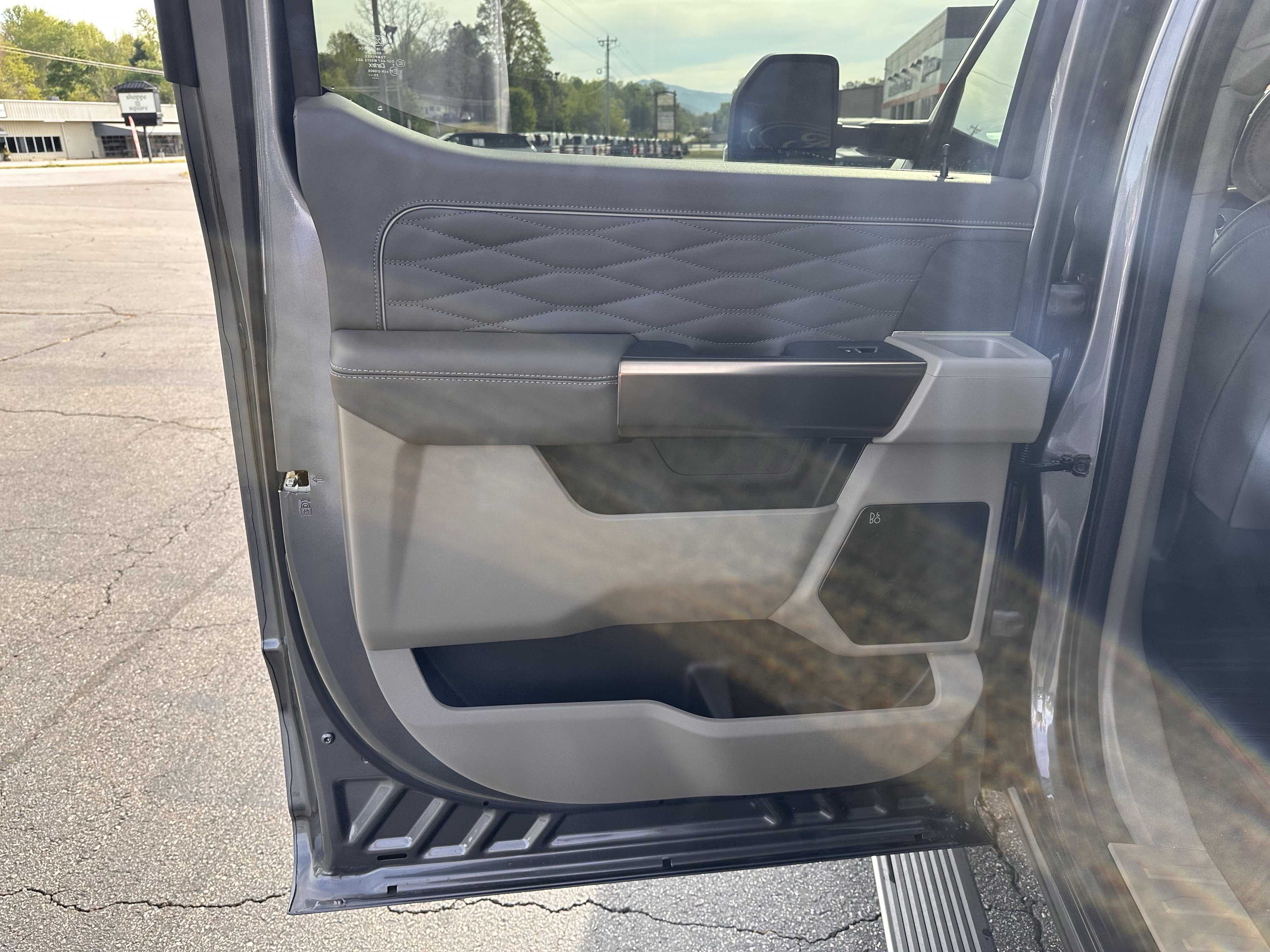 2026 Ford Super Duty F-350 SRW Platinum