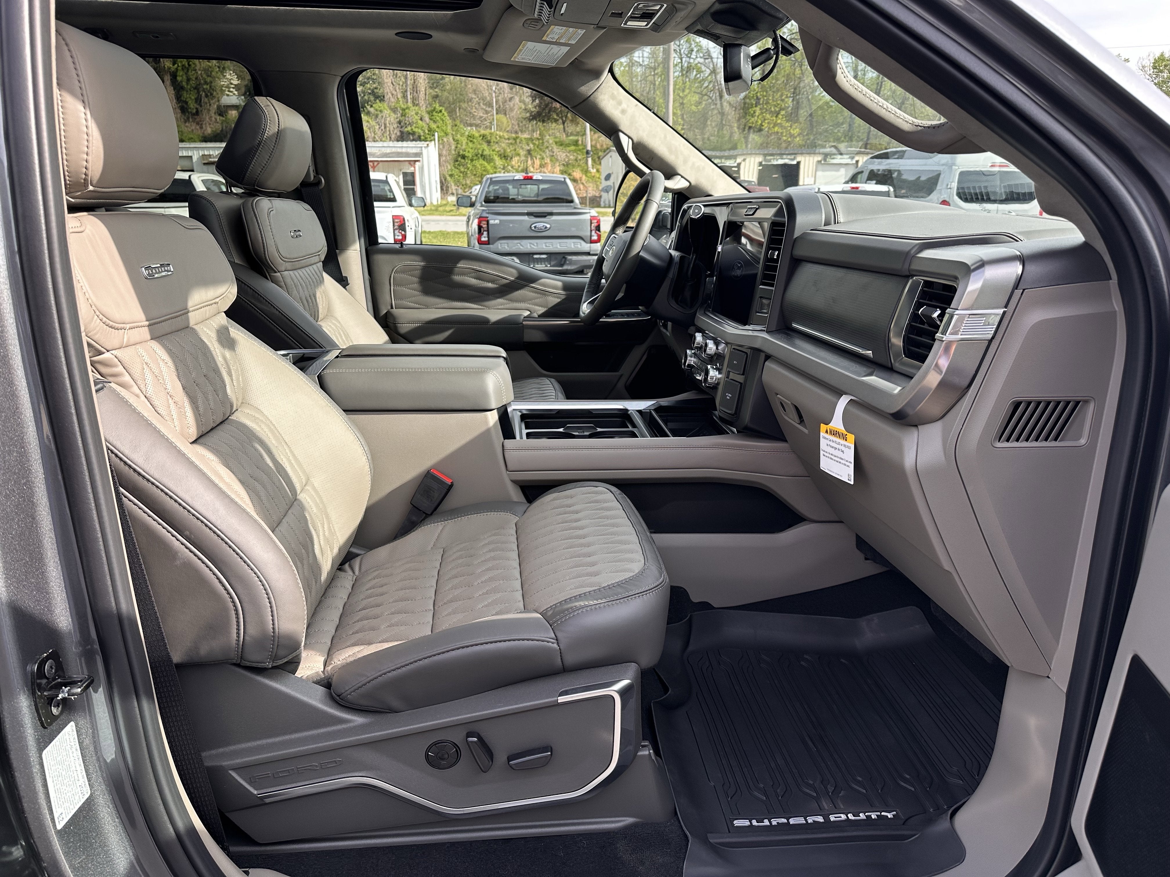 2026 Ford Super Duty F-350 SRW Platinum