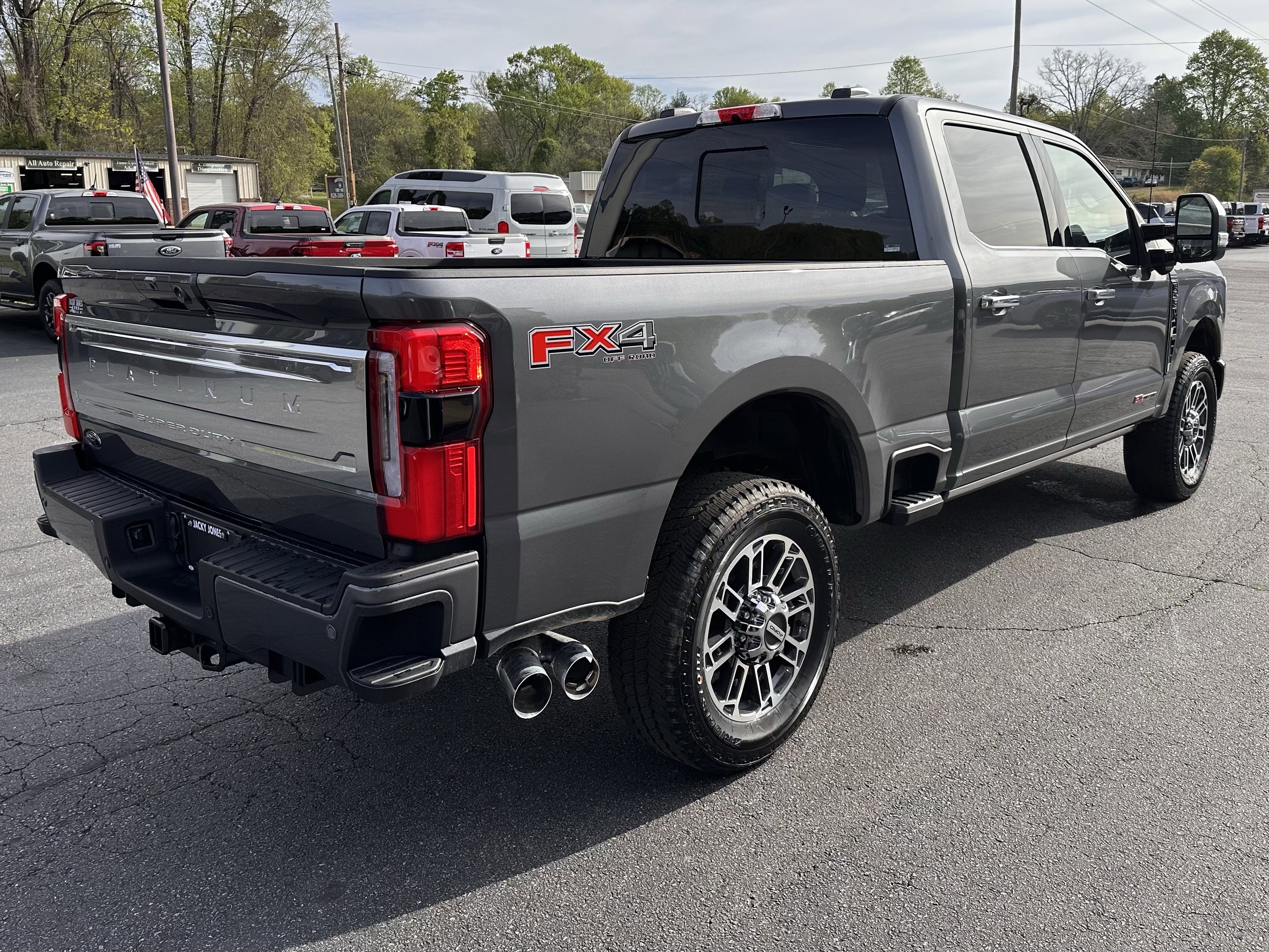 2026 Ford Super Duty F-350 SRW Platinum