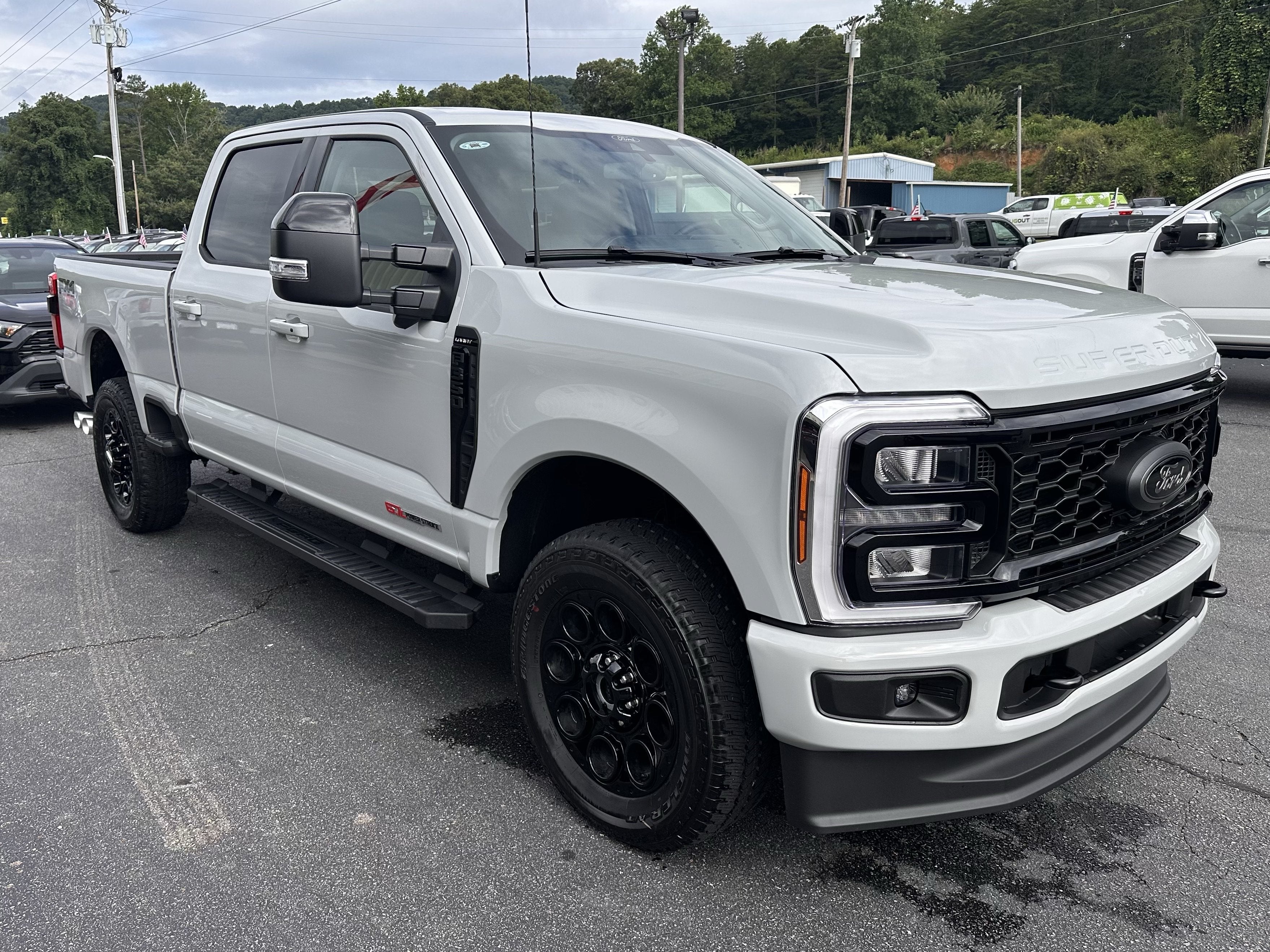 2026 Ford Super Duty F-350 SRW LARIAT